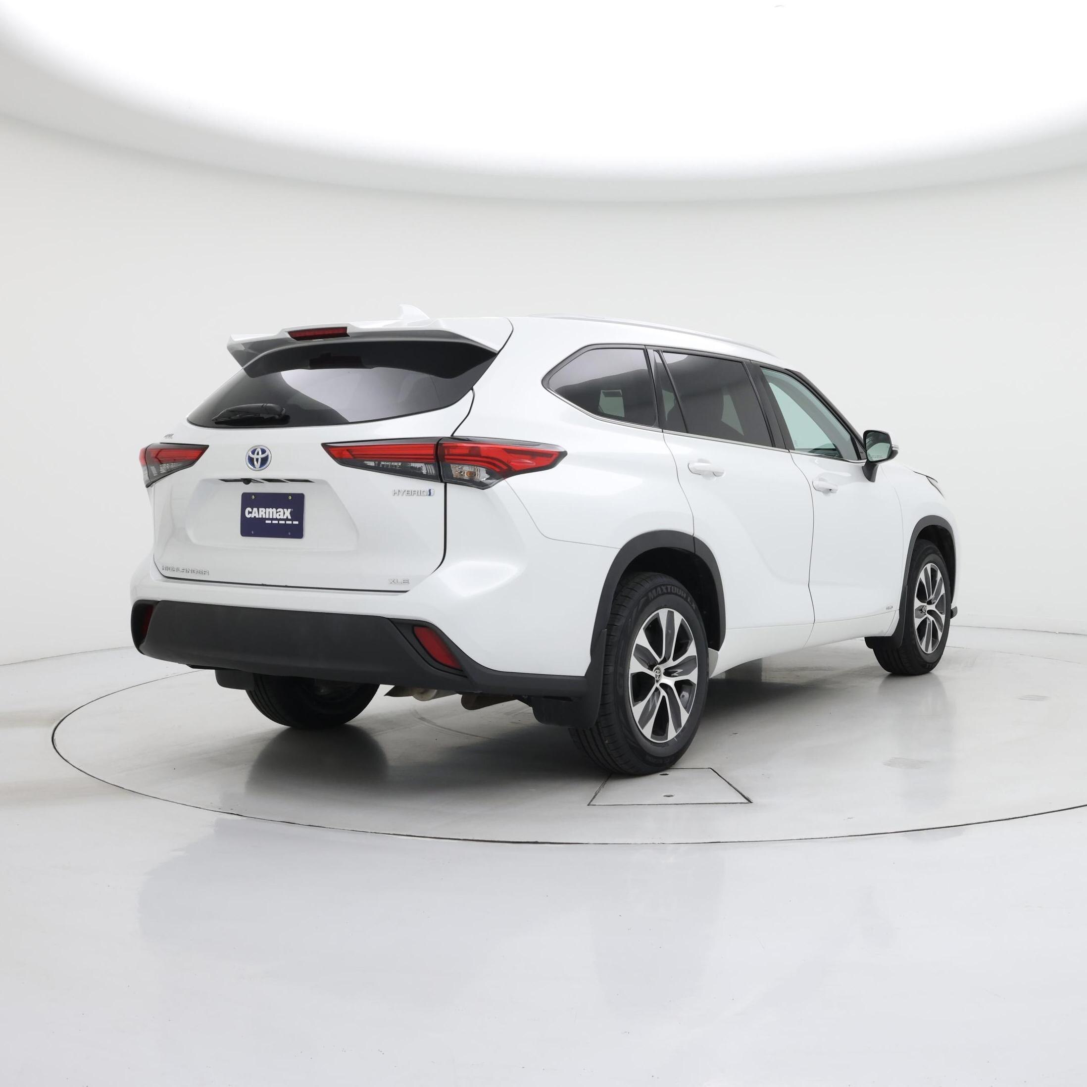 Thumbnail: 2022 Toyota Highlander - 8