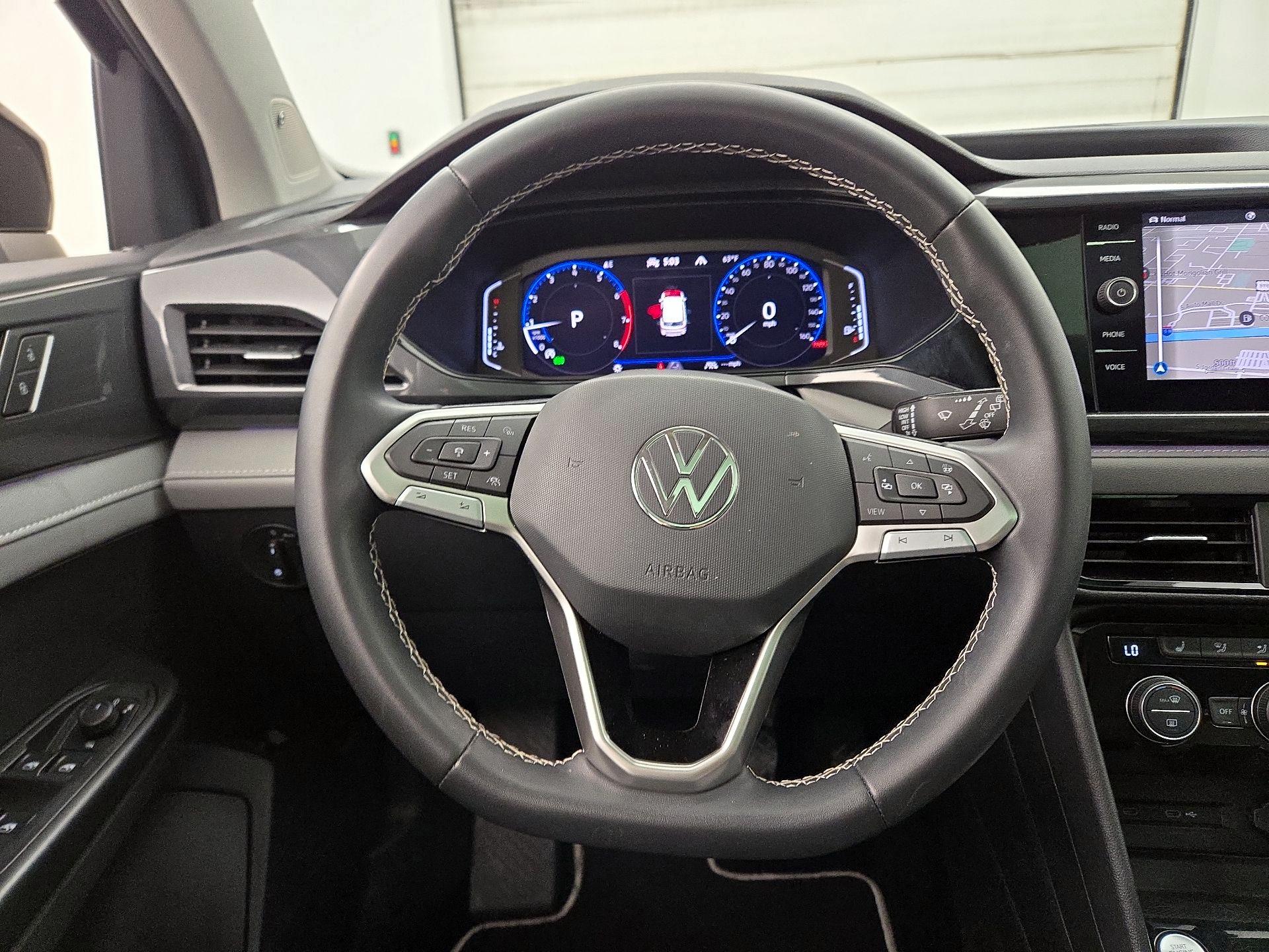 Thumbnail: 2023 Volkswagen Taos - 10