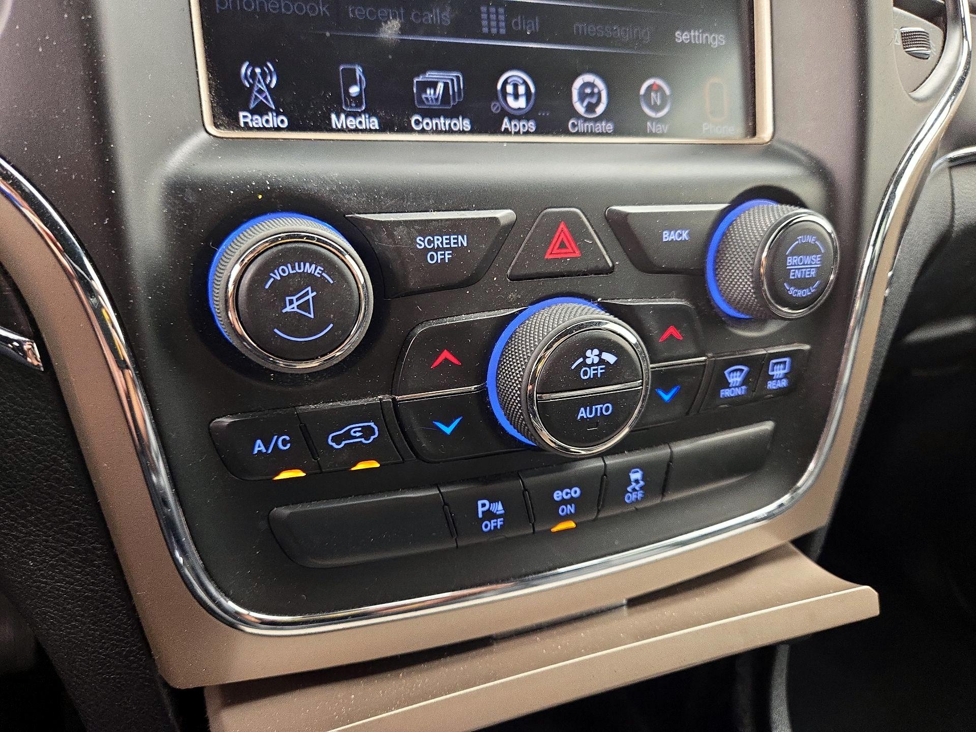 Thumbnail: 2015 Jeep Grand Cherokee - 17