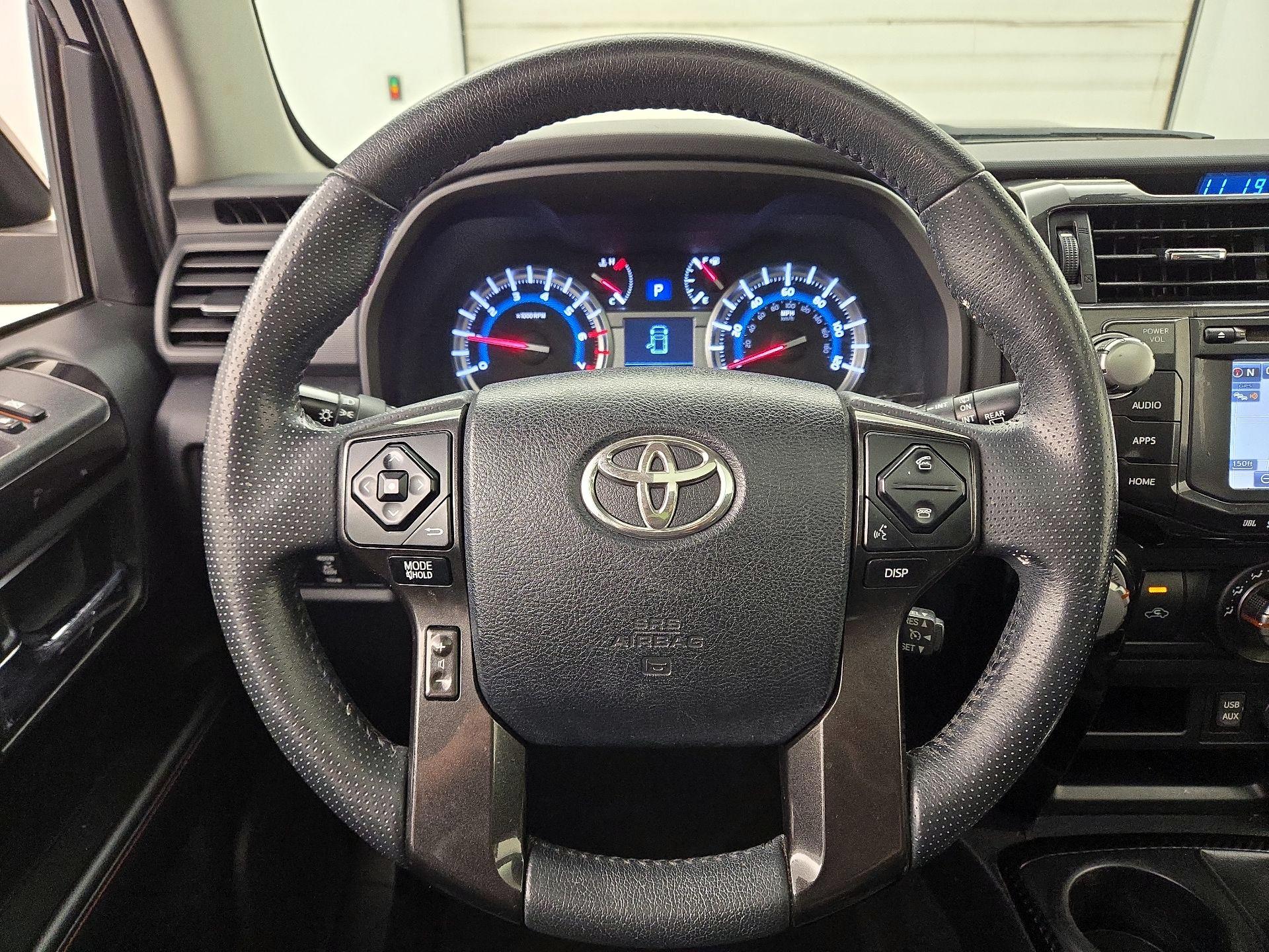 Thumbnail: 2019 Toyota 4Runner - 10