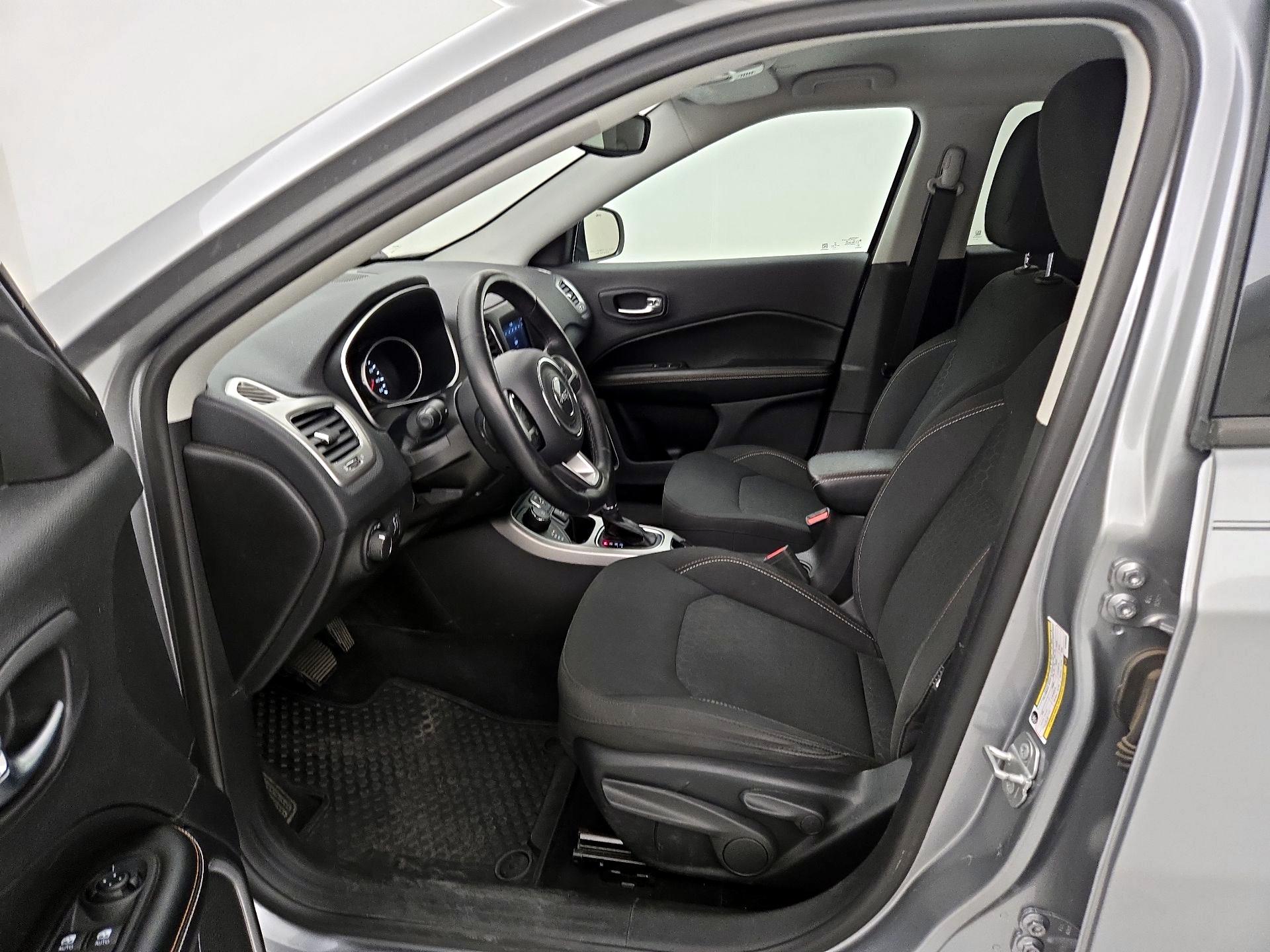 Thumbnail: 2019 Jeep Compass - 11