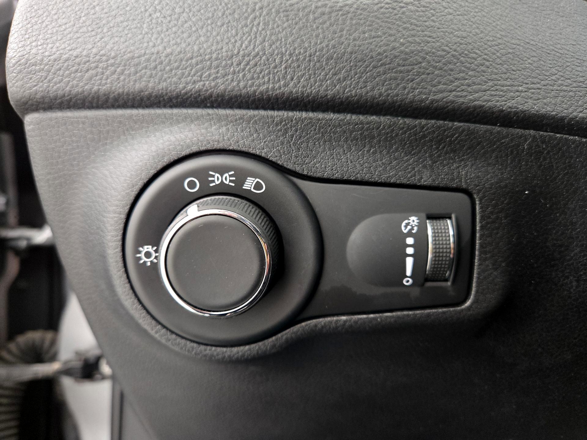 Thumbnail: 2019 Jeep Compass - 13