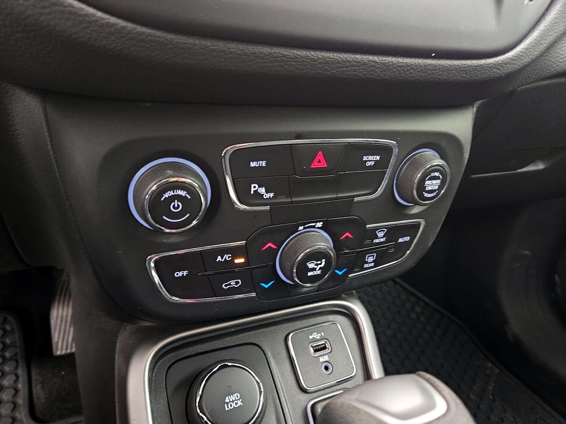 Thumbnail: 2019 Jeep Compass - 16