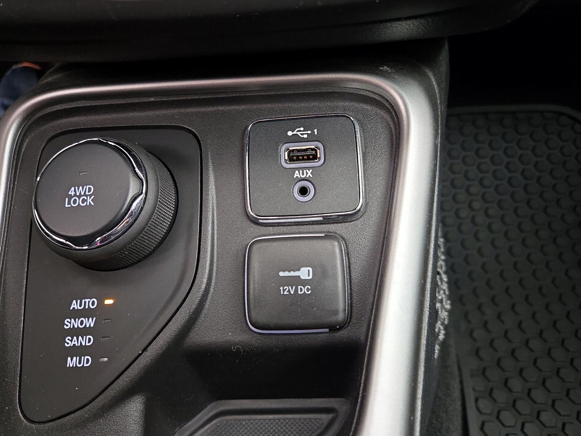 Thumbnail: 2019 Jeep Compass - 18