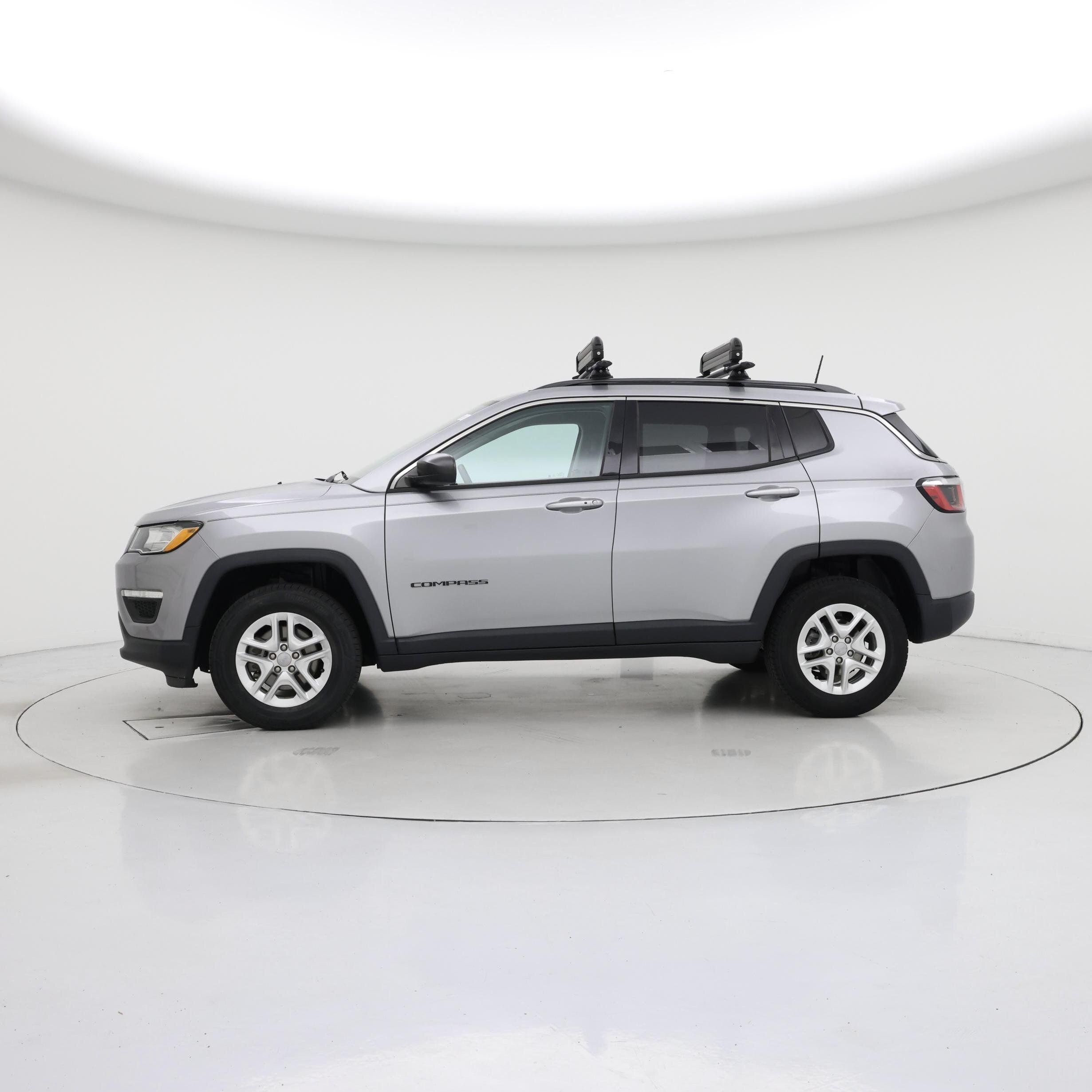 Thumbnail: 2019 Jeep Compass - 3