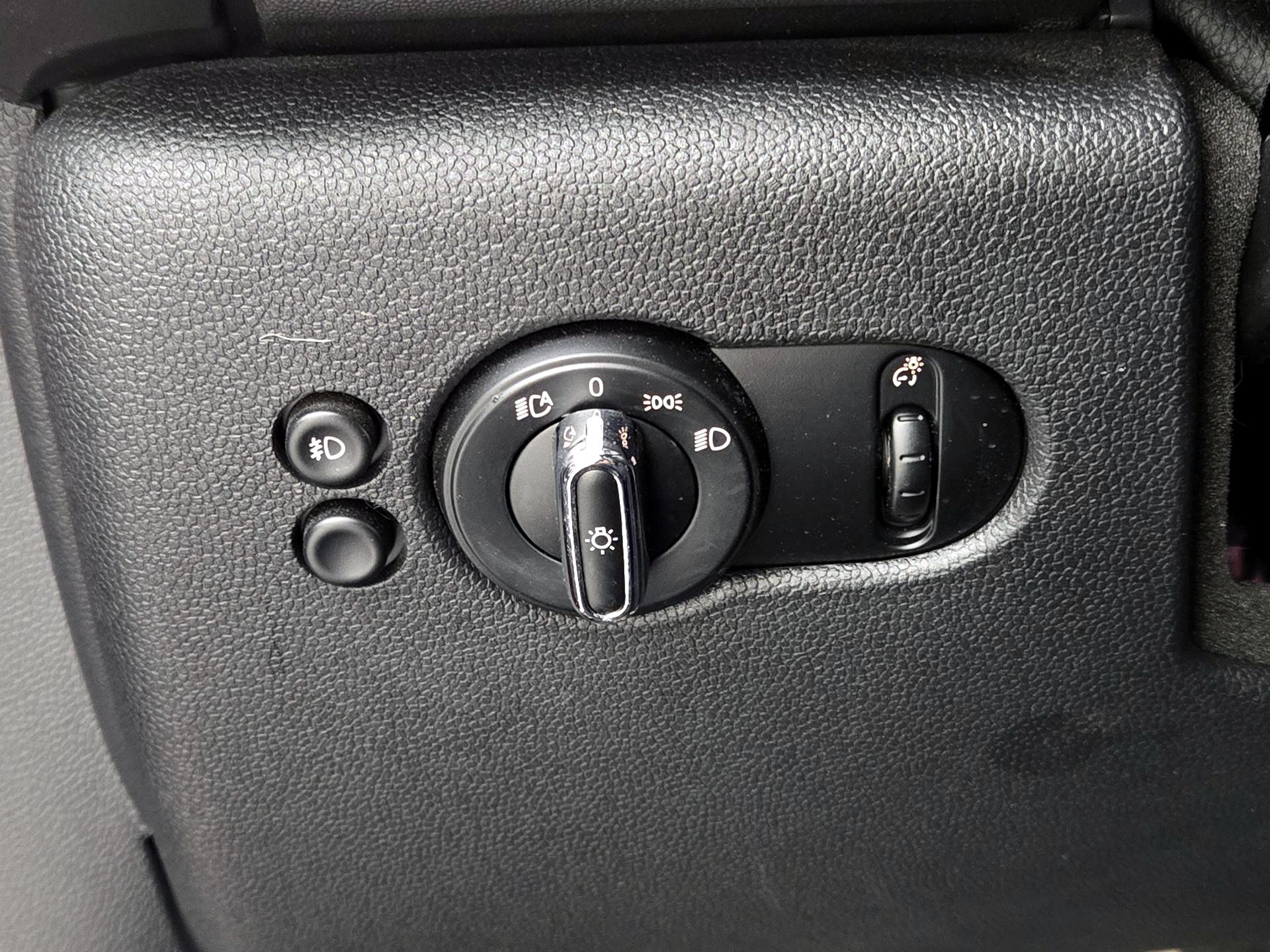 Thumbnail: 2019 MINI Cooper Hardtop - 13