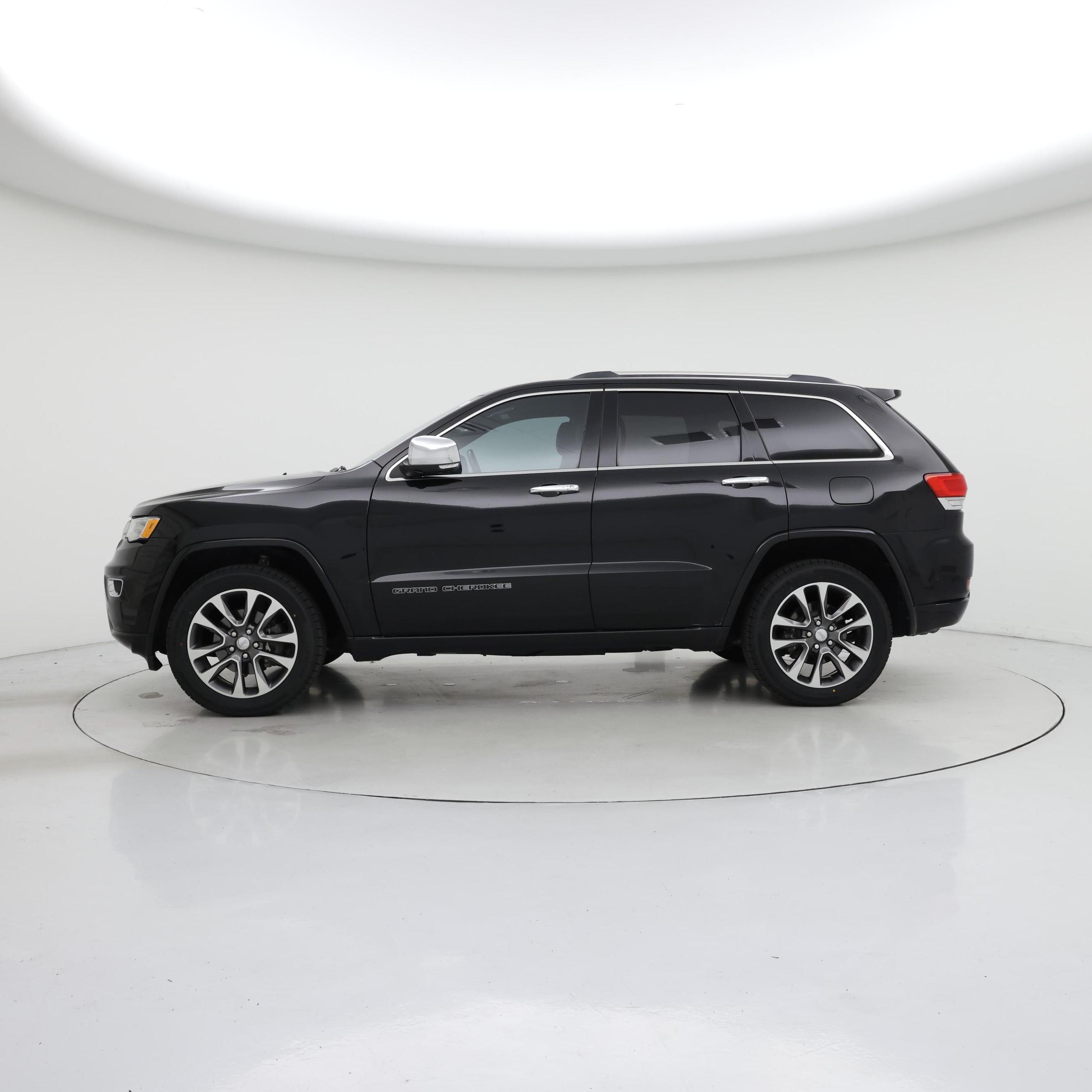 Thumbnail: 2017 Jeep Grand Cherokee - 3