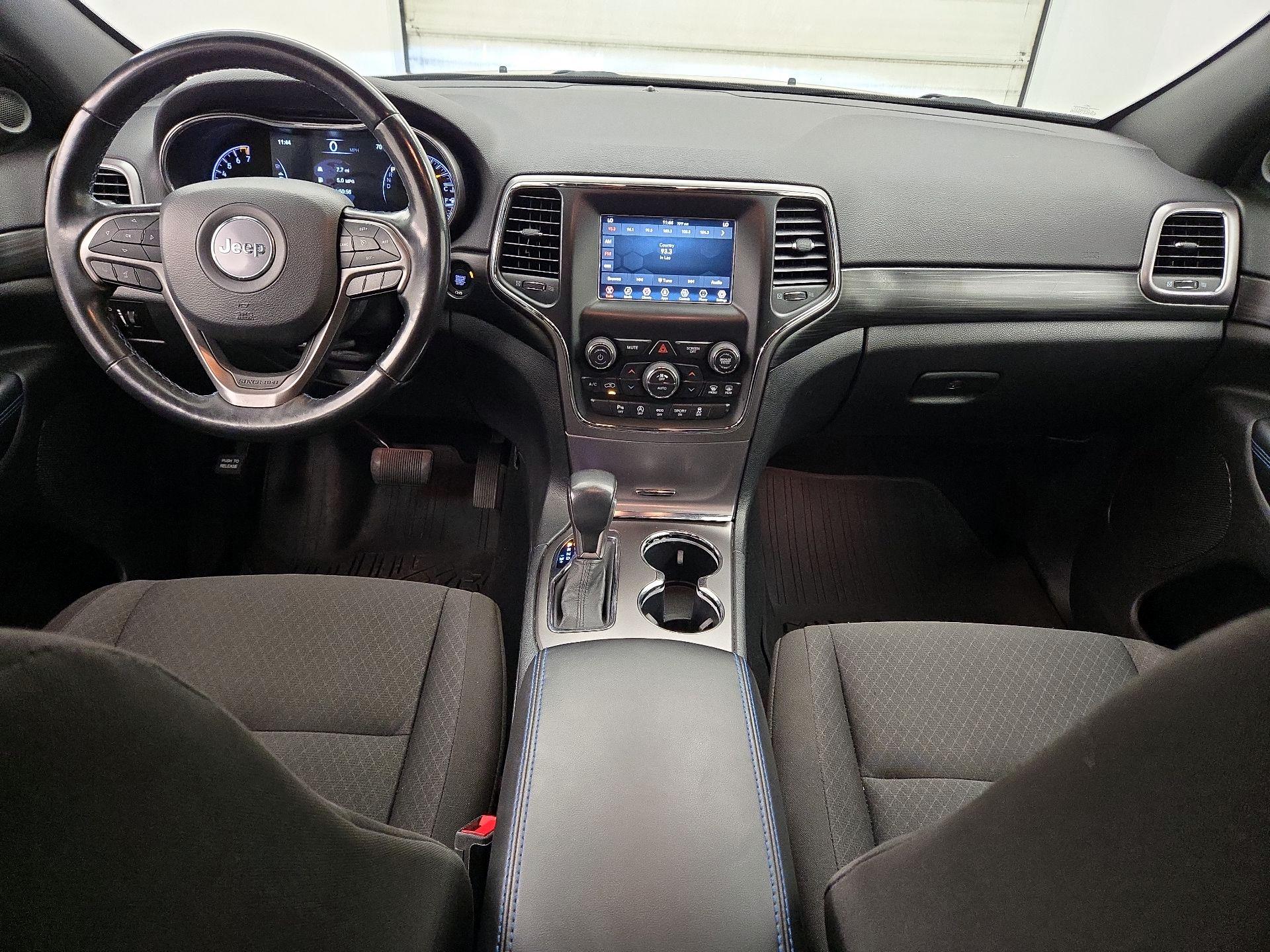 Thumbnail: 2020 Jeep Grand Cherokee - 9