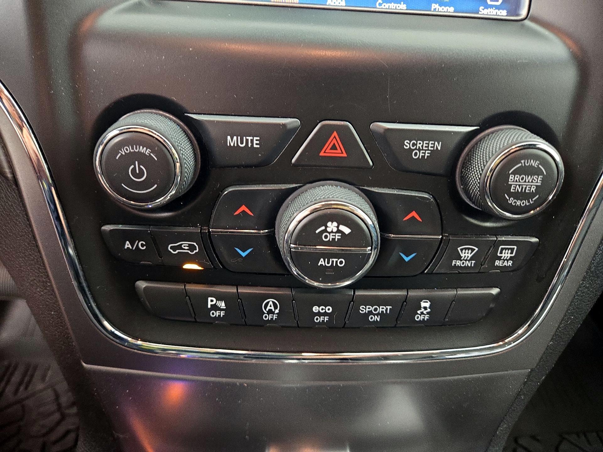 Thumbnail: 2020 Jeep Grand Cherokee - 16