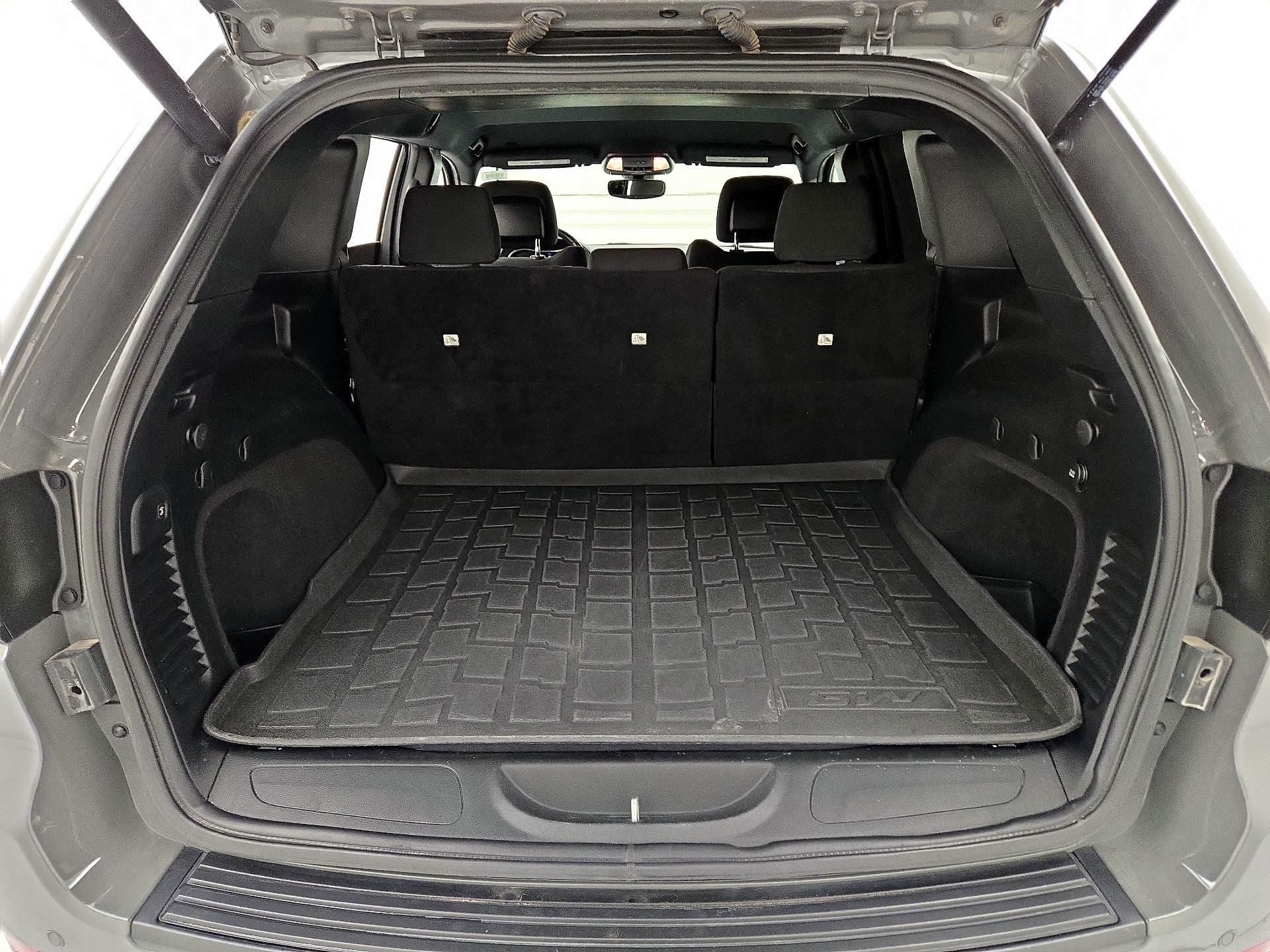 Thumbnail: 2020 Jeep Grand Cherokee - 20