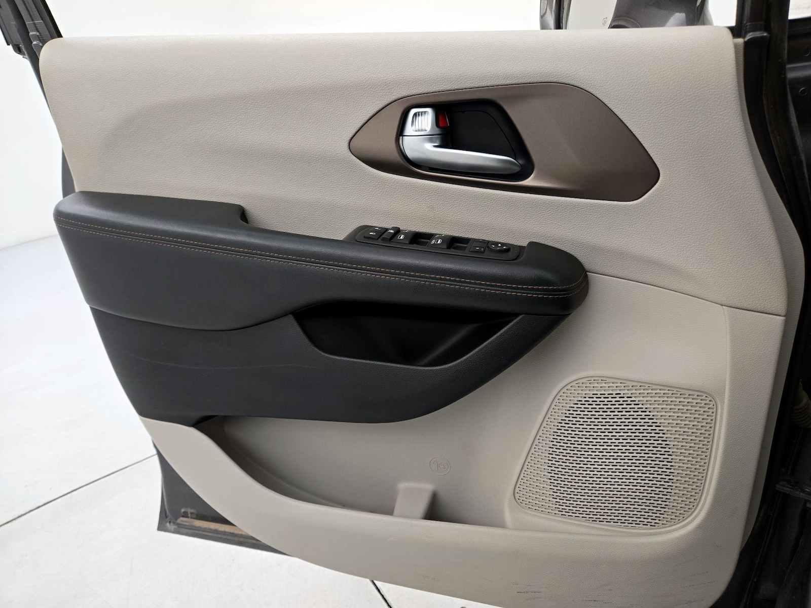 2018 Chrysler Pacifica Touring L - Photo 13
