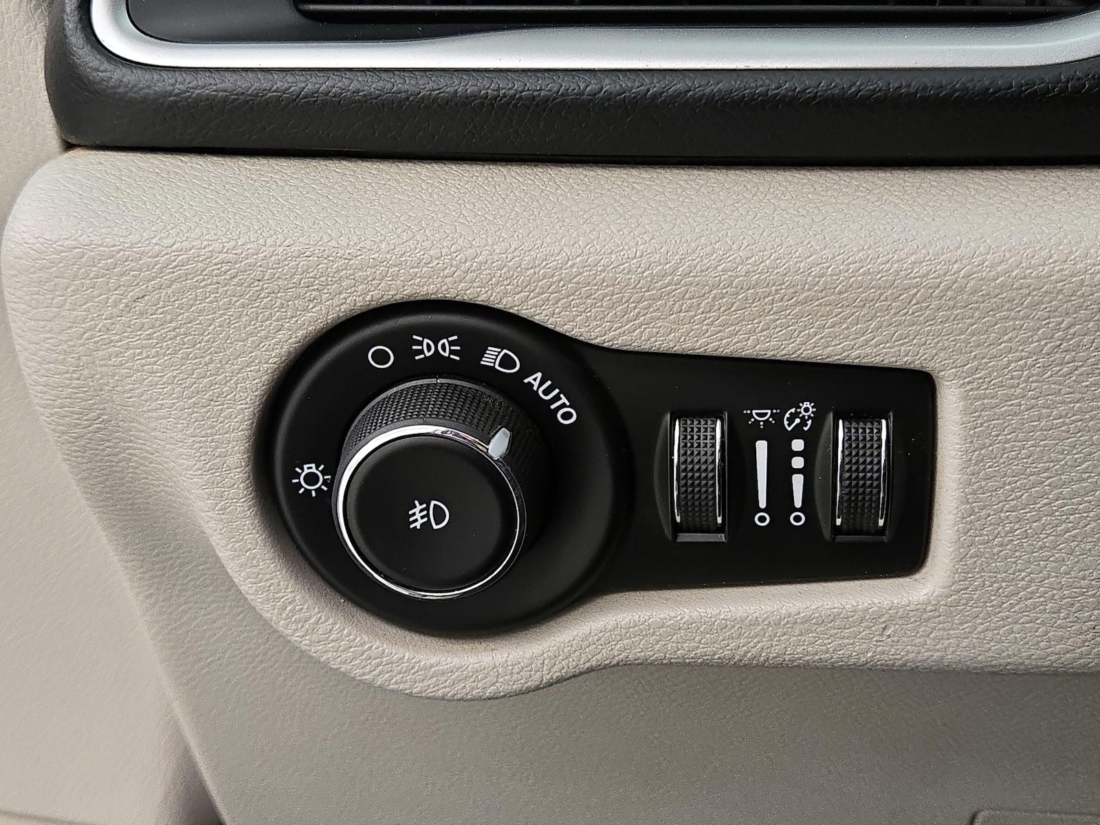 2018 Chrysler Pacifica Touring L - Photo 14