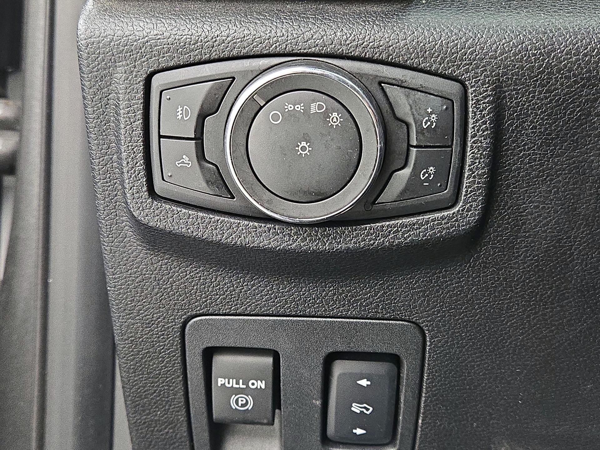 Thumbnail: 2015 Ford F-150 - 13