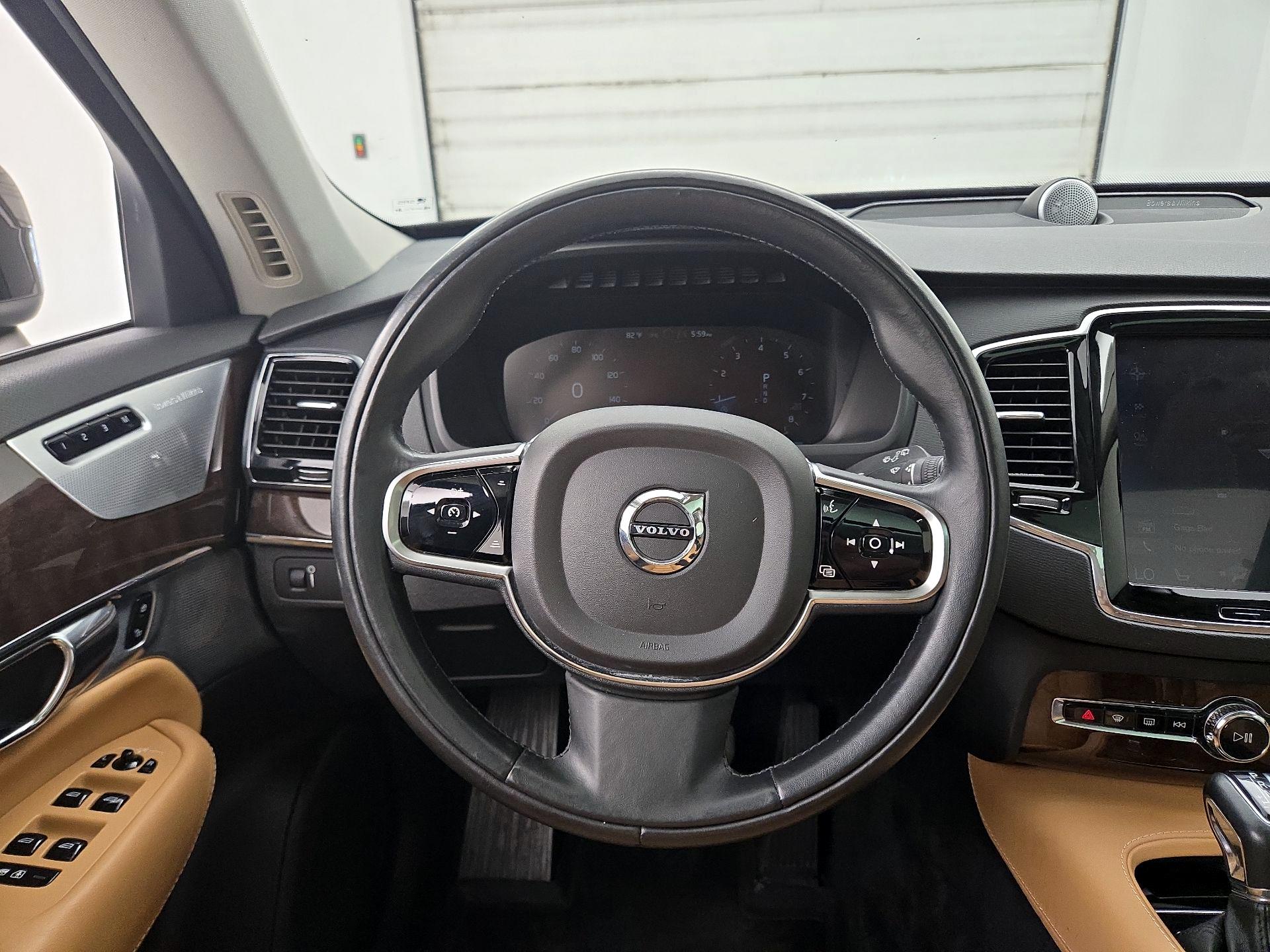 Thumbnail: 2016 Volvo XC90 - 10