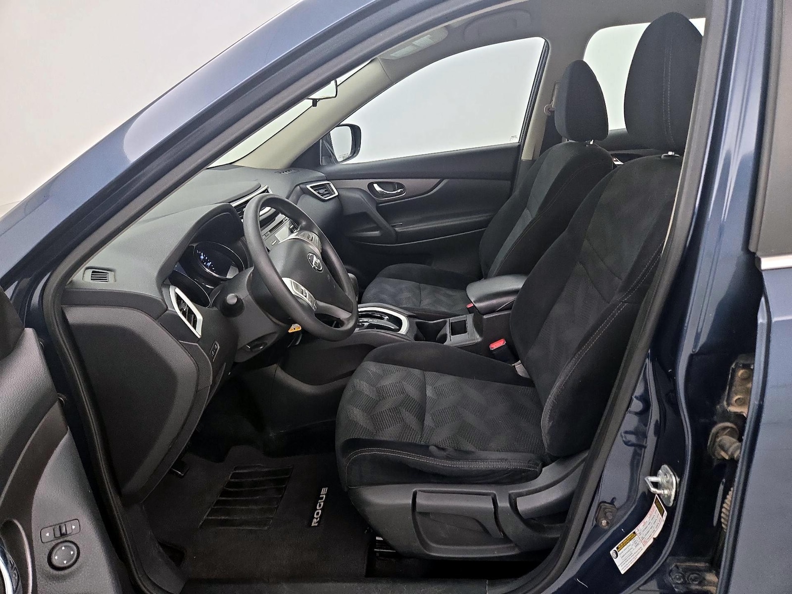 2015 Nissan Rogue S - Photo 12