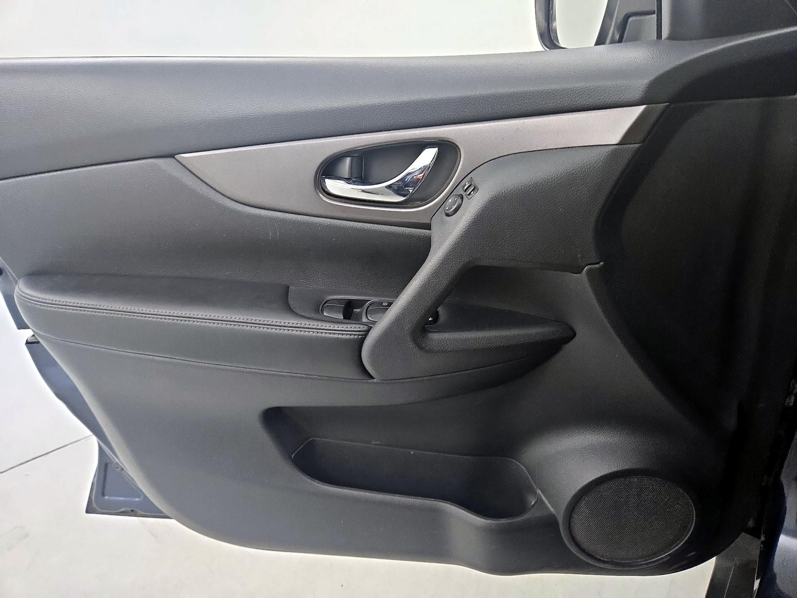 2015 Nissan Rogue S - Photo 13