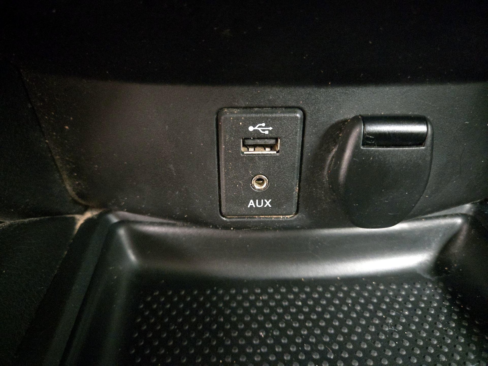 2015 Nissan Rogue S - Photo 19
