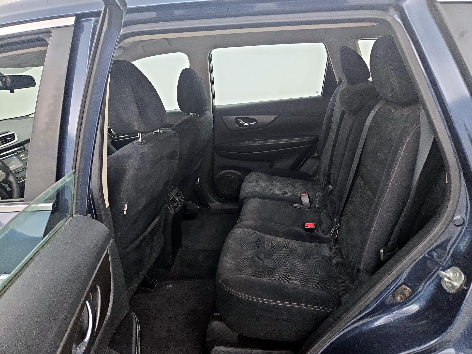 Thumbnail: 2015 Nissan Rogue - 19
