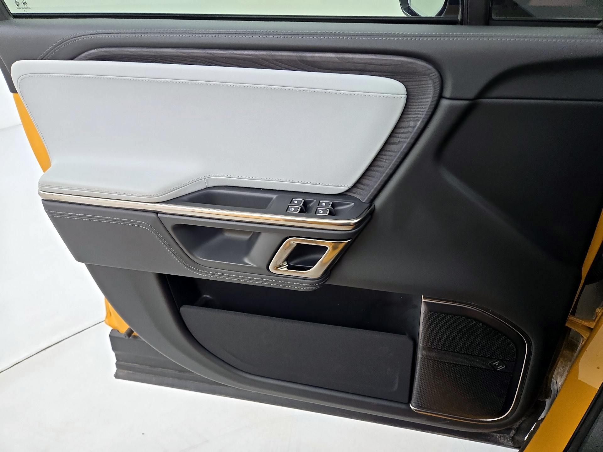 Thumbnail: 2023 Rivian R1T - 12