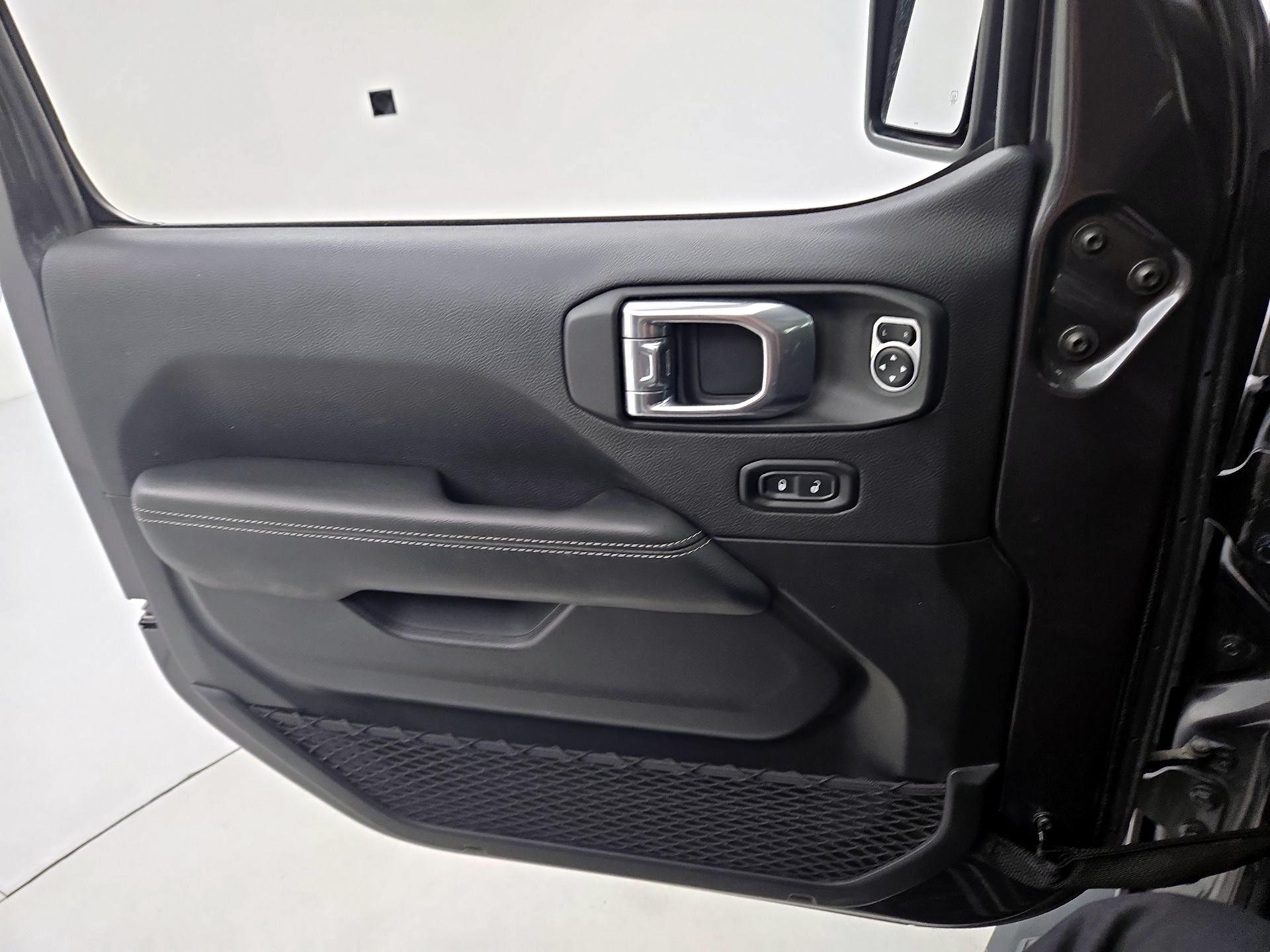 Thumbnail: 2021 Jeep Wrangler - 12