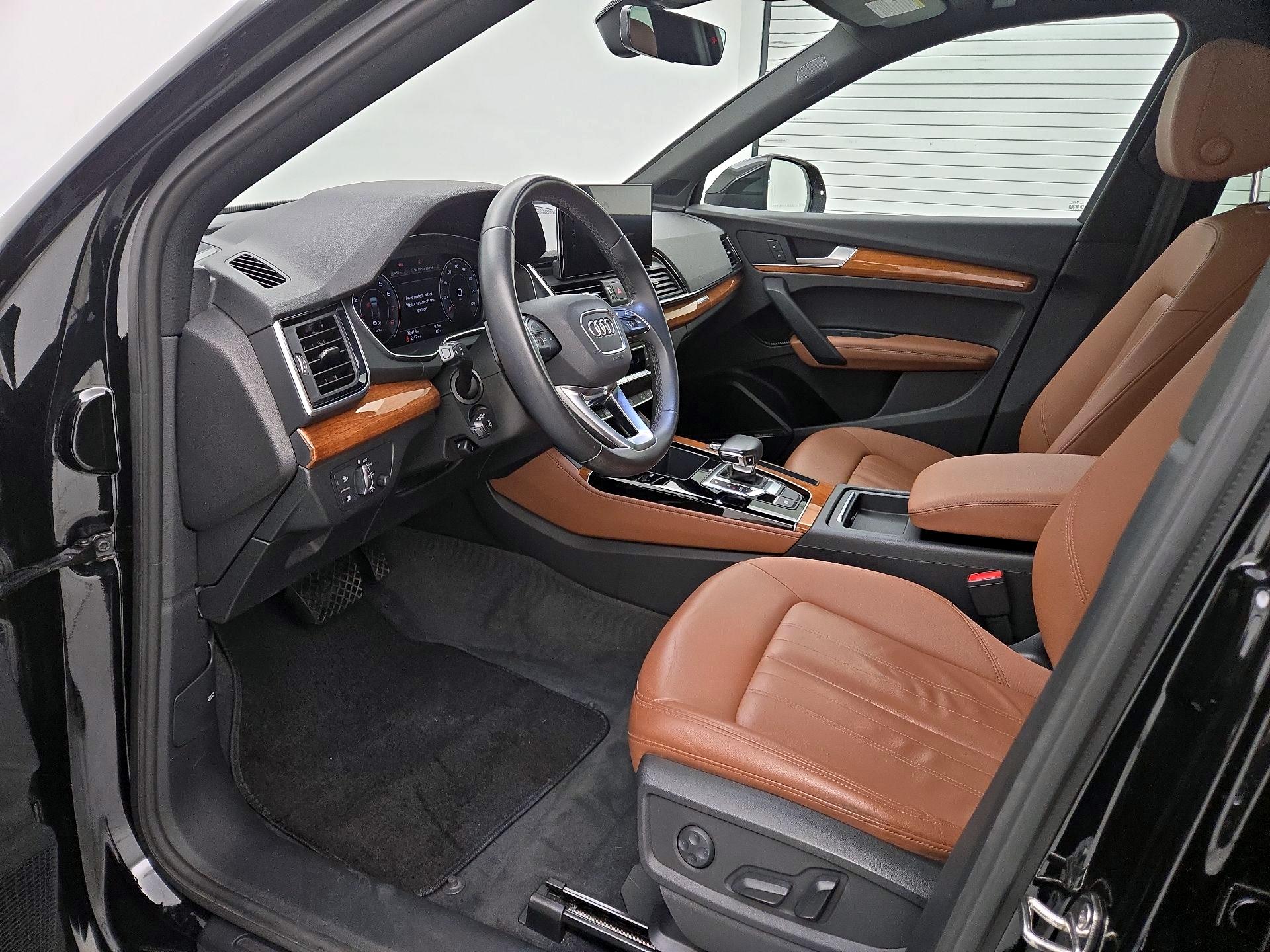 Thumbnail: 2022 Audi Q5 - 11