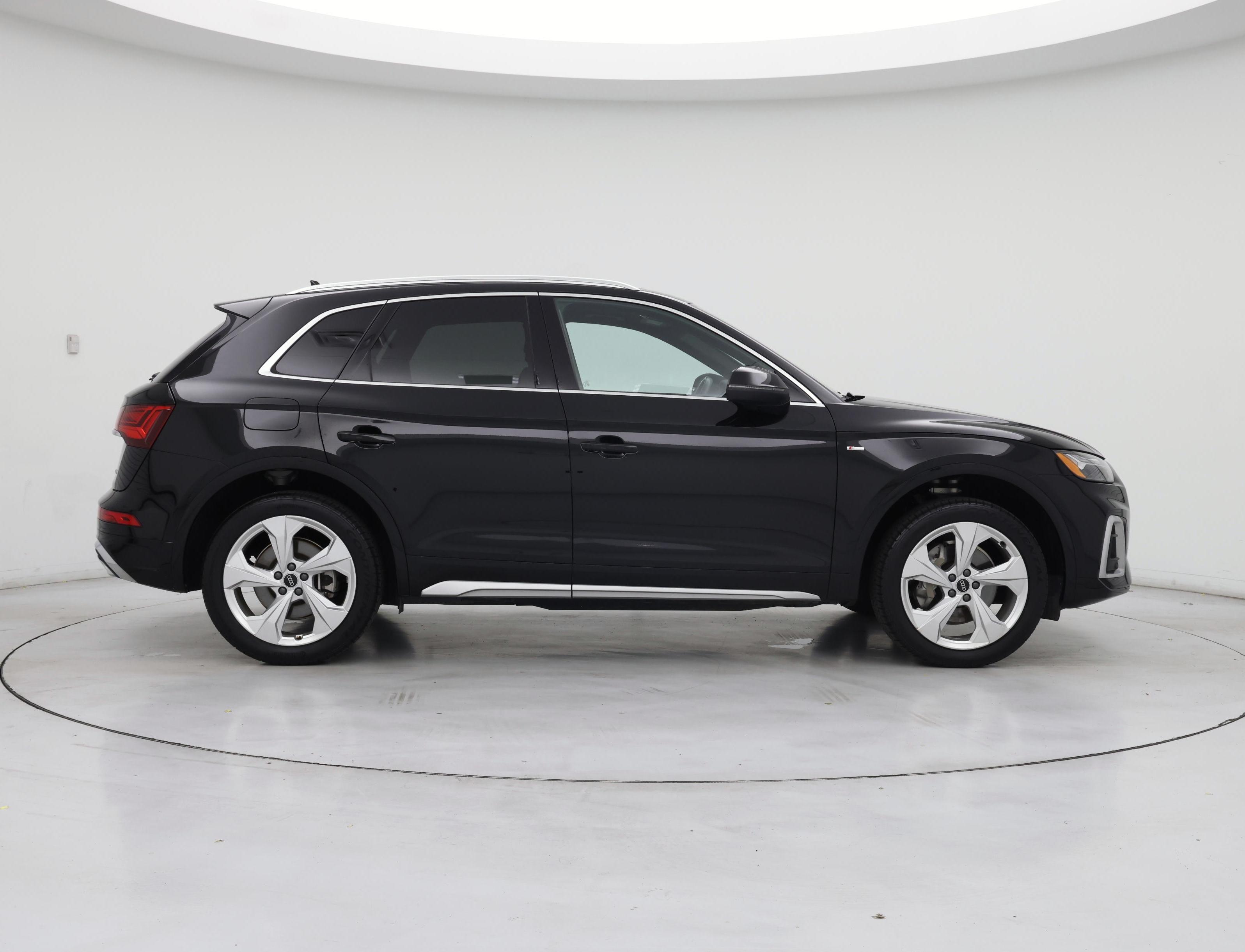 Thumbnail: 2022 Audi Q5 - 7