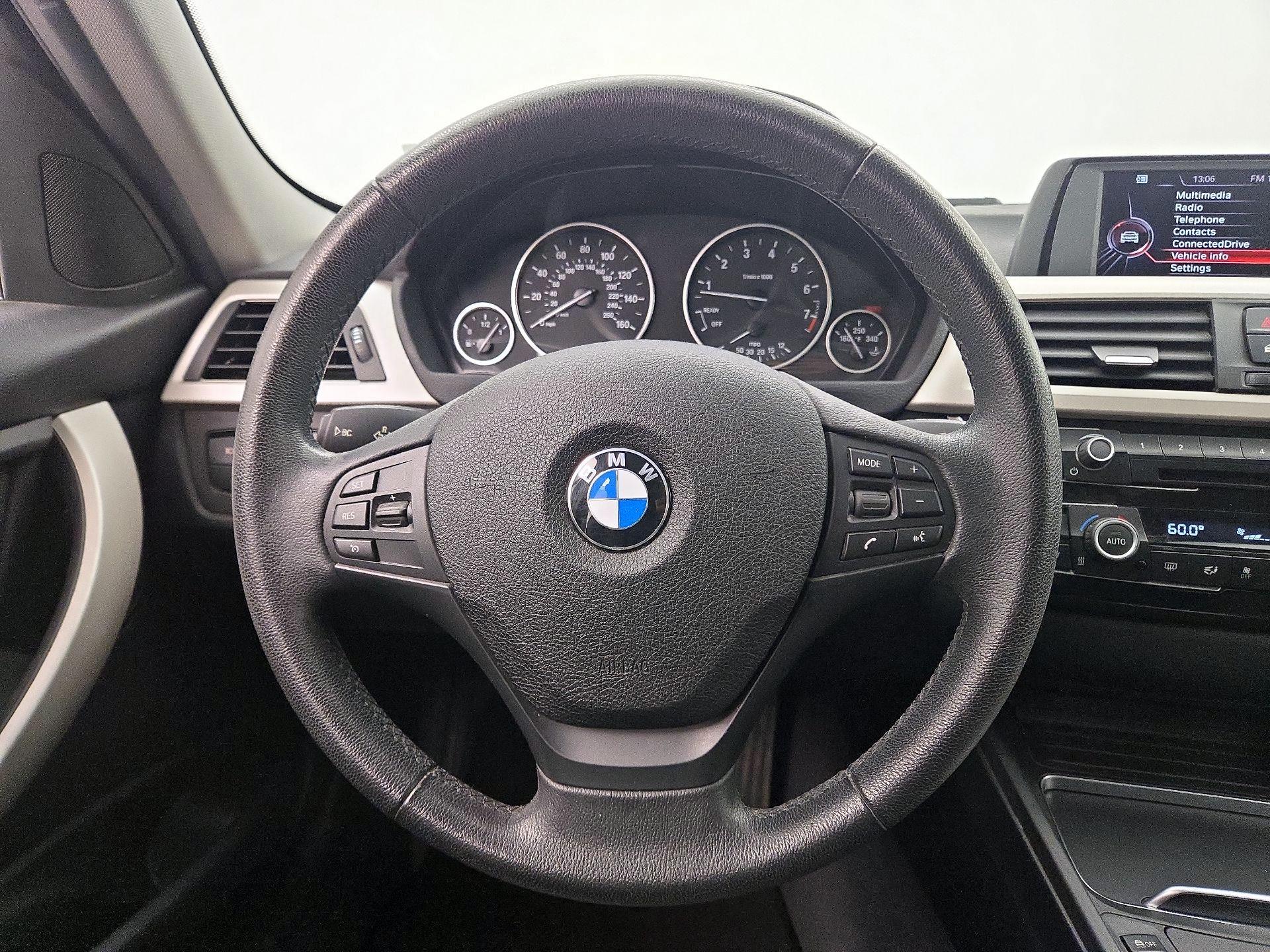 Thumbnail: 2017 BMW 3 Series - 10