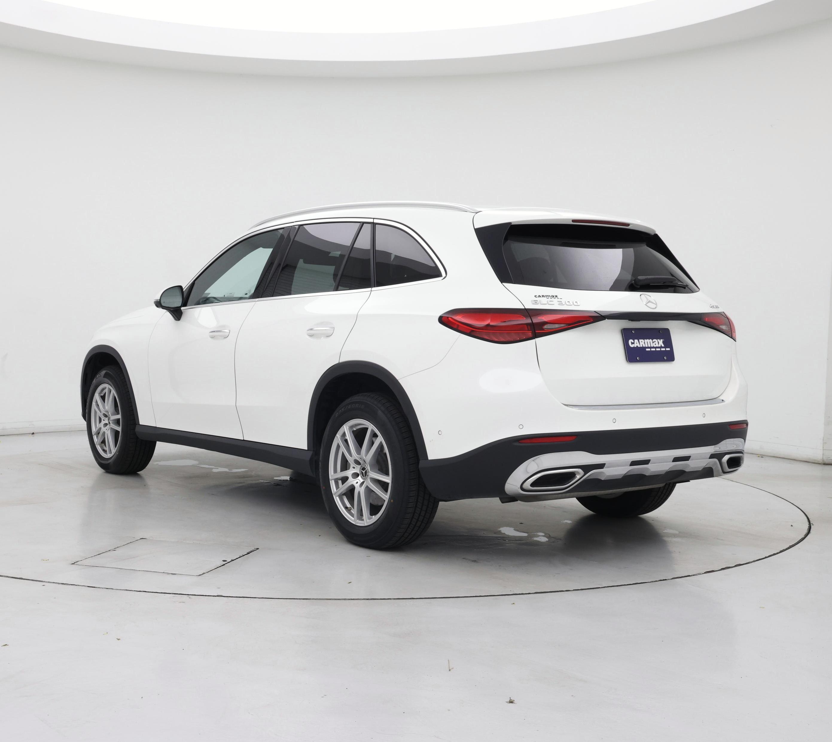Thumbnail: 2023 Mercedes-Benz GLC - 2