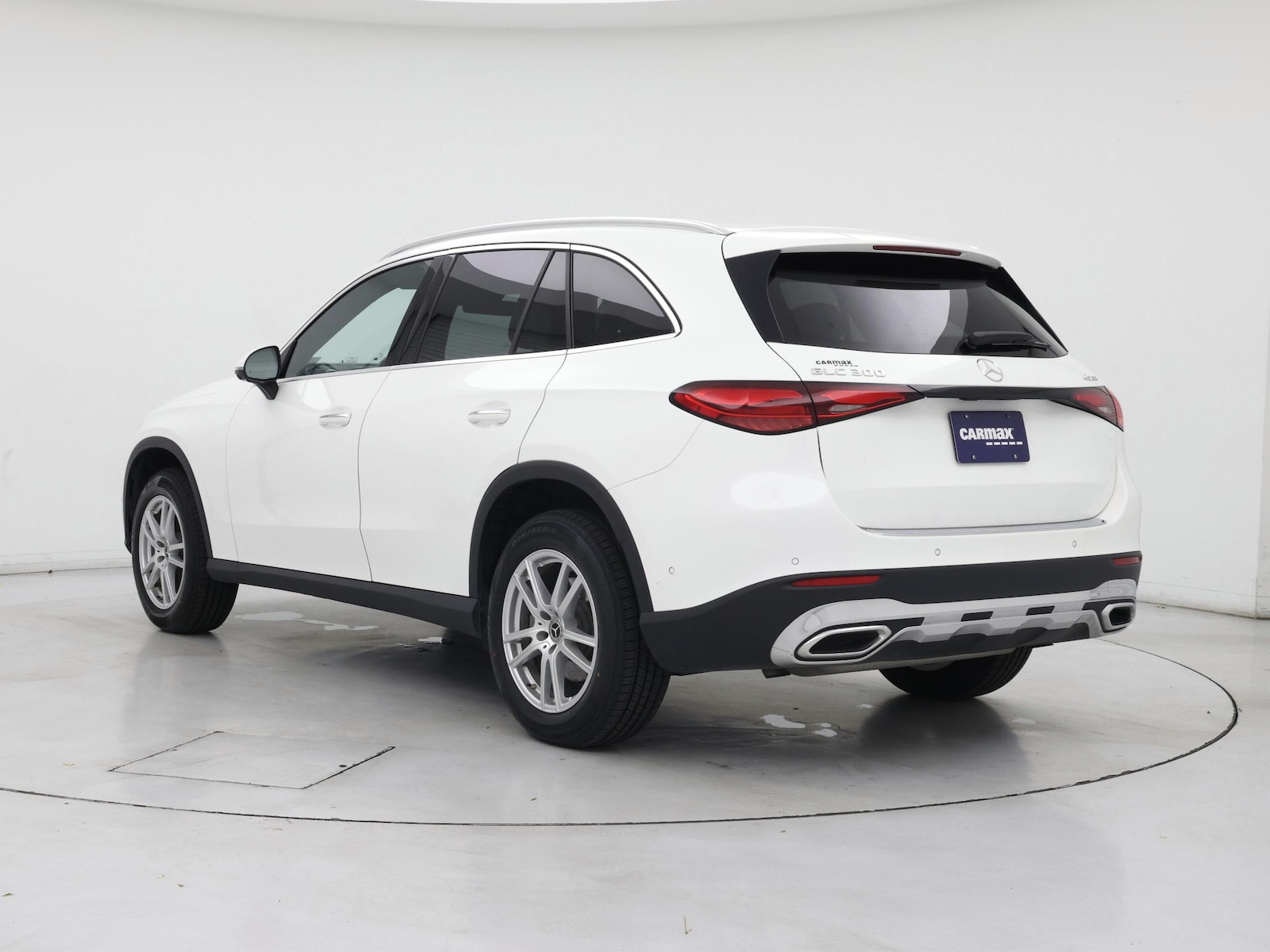 2023 Mercedes-Benz GLC GLC 300 - Photo 3