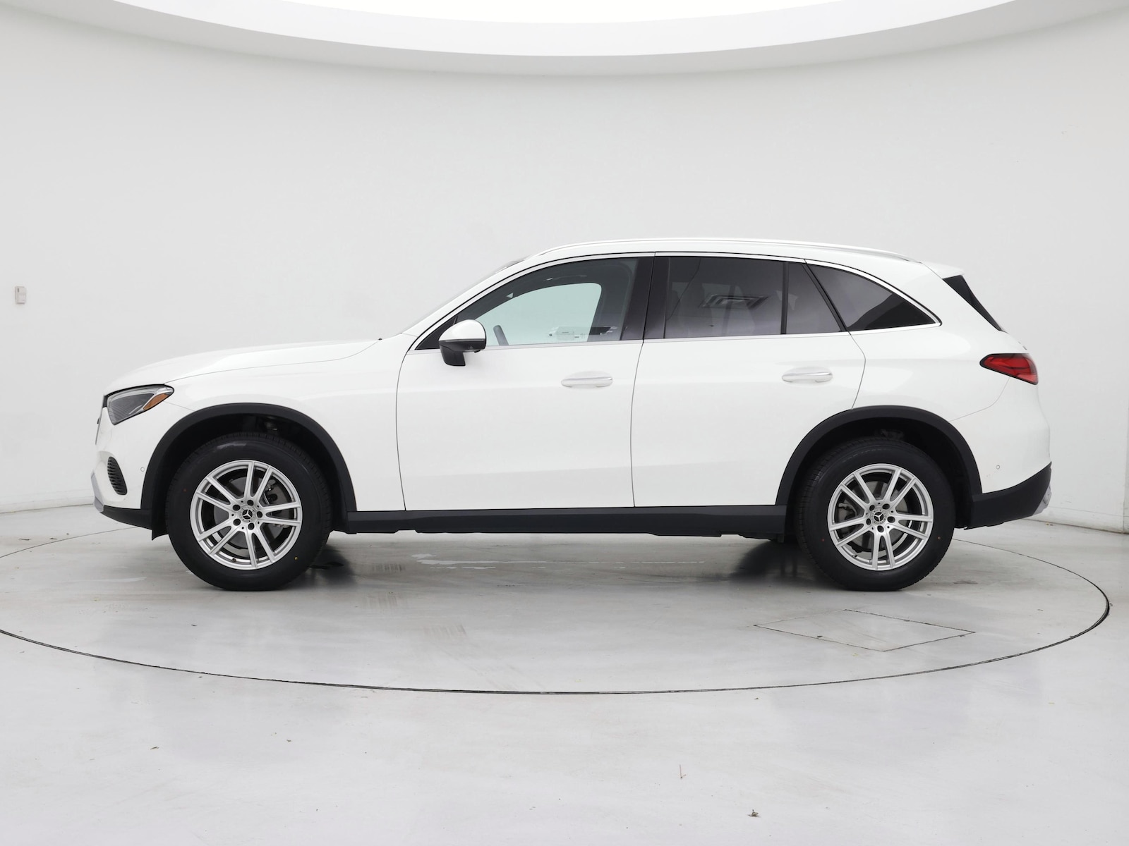 2023 Mercedes-Benz GLC GLC 300 - Photo 4