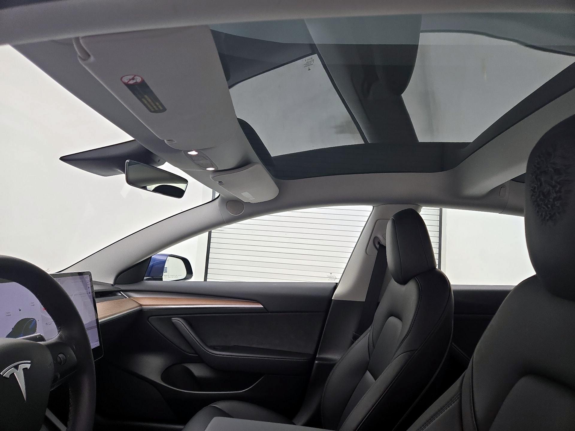 Thumbnail: 2022 Tesla Model 3 - 18