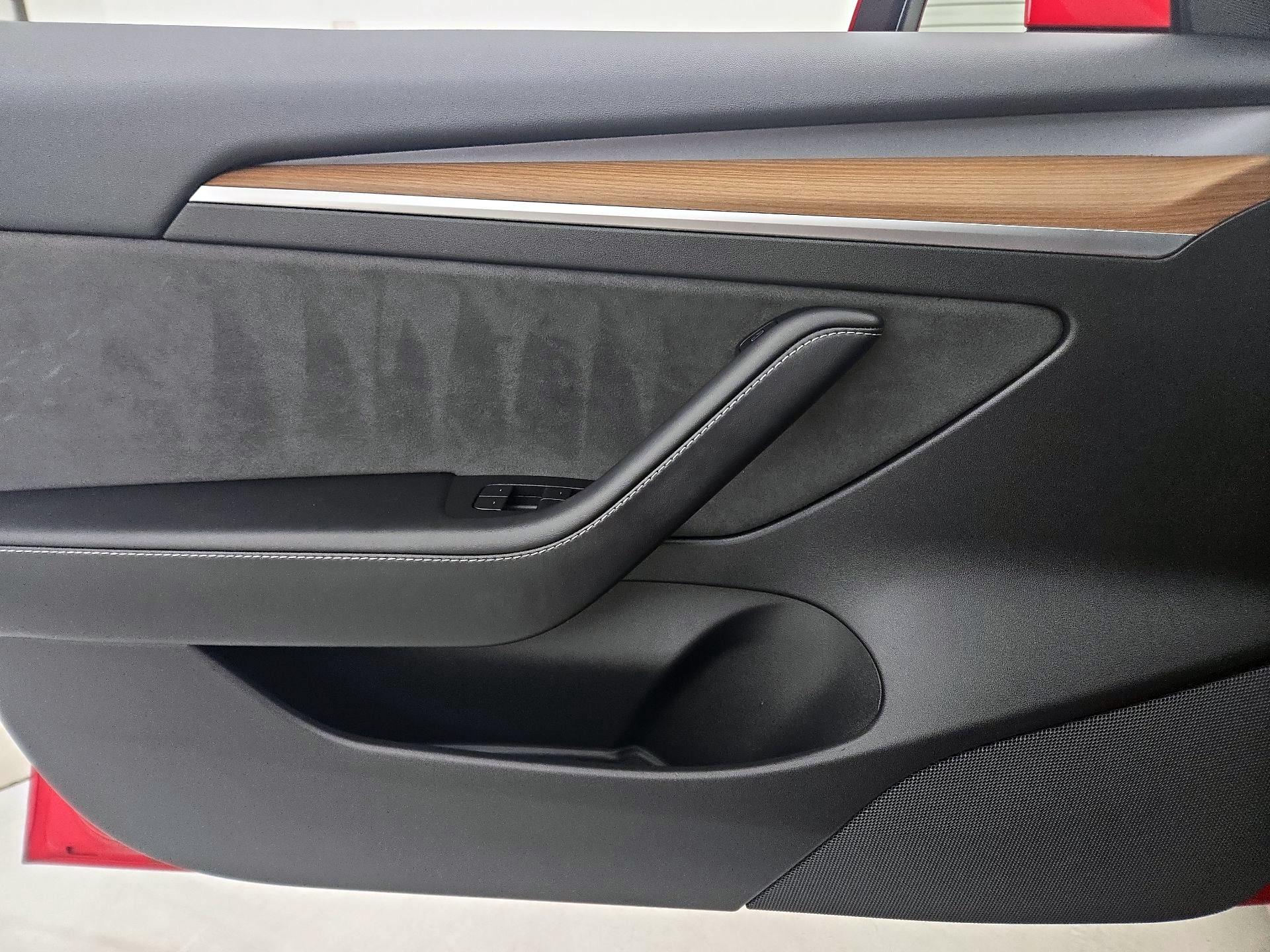 Thumbnail: 2021 Tesla Model 3 - 12