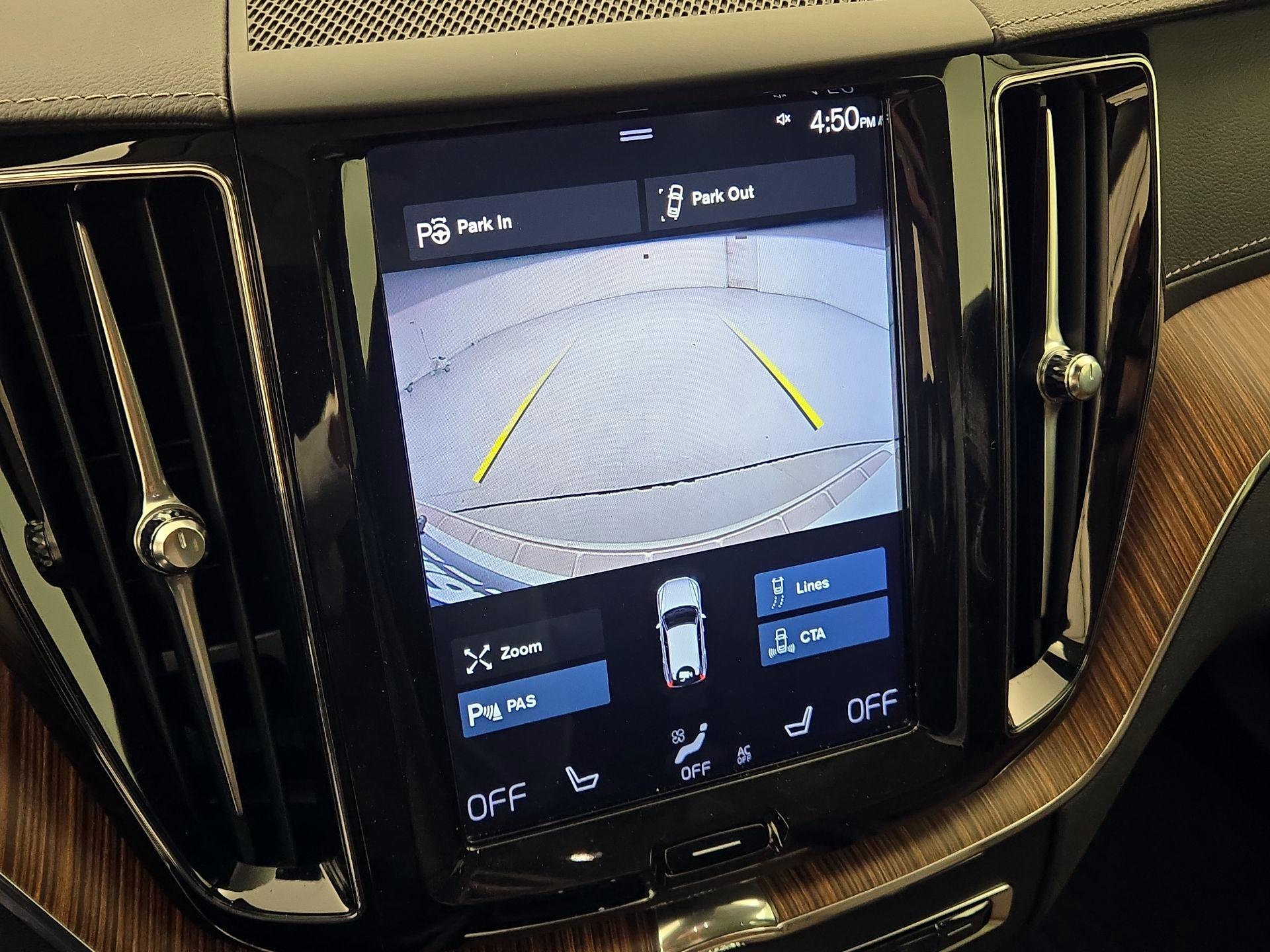 Thumbnail: 2019 Volvo XC60 - 15