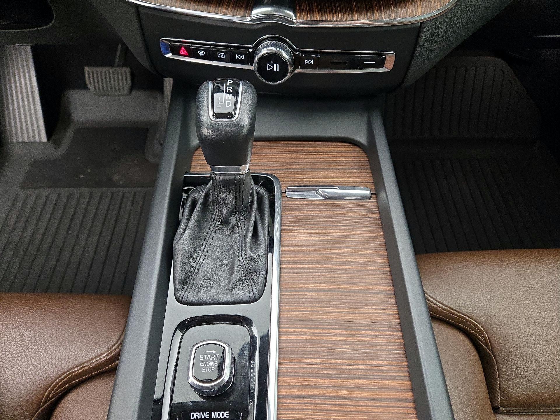 Thumbnail: 2019 Volvo XC60 - 18
