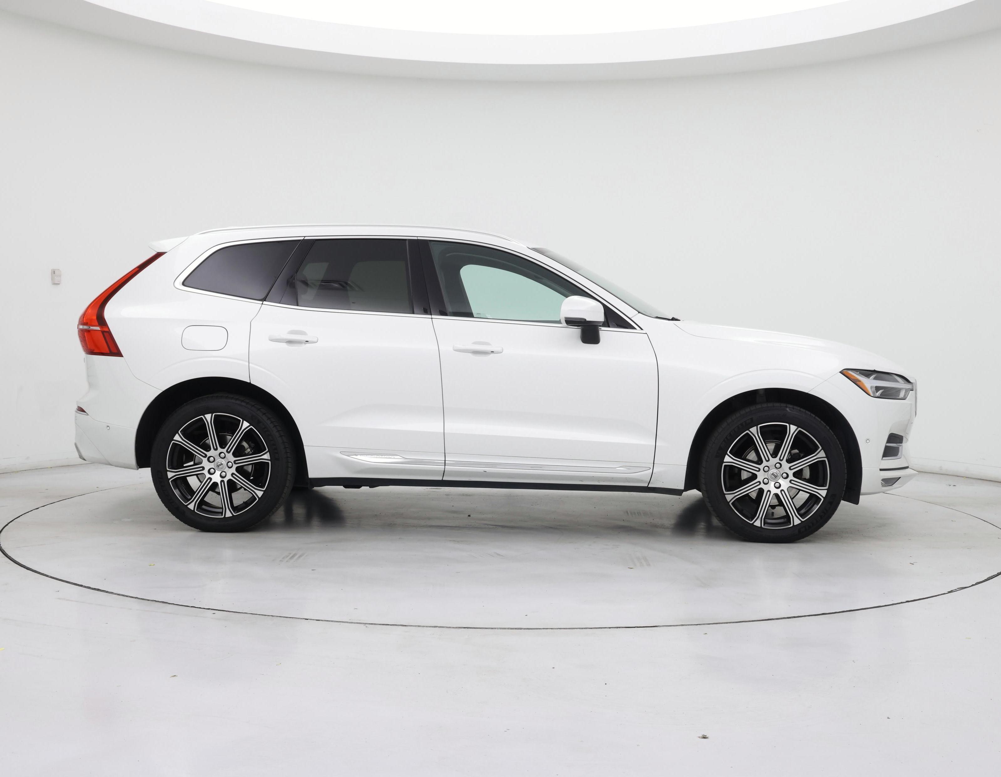 Thumbnail: 2019 Volvo XC60 - 7