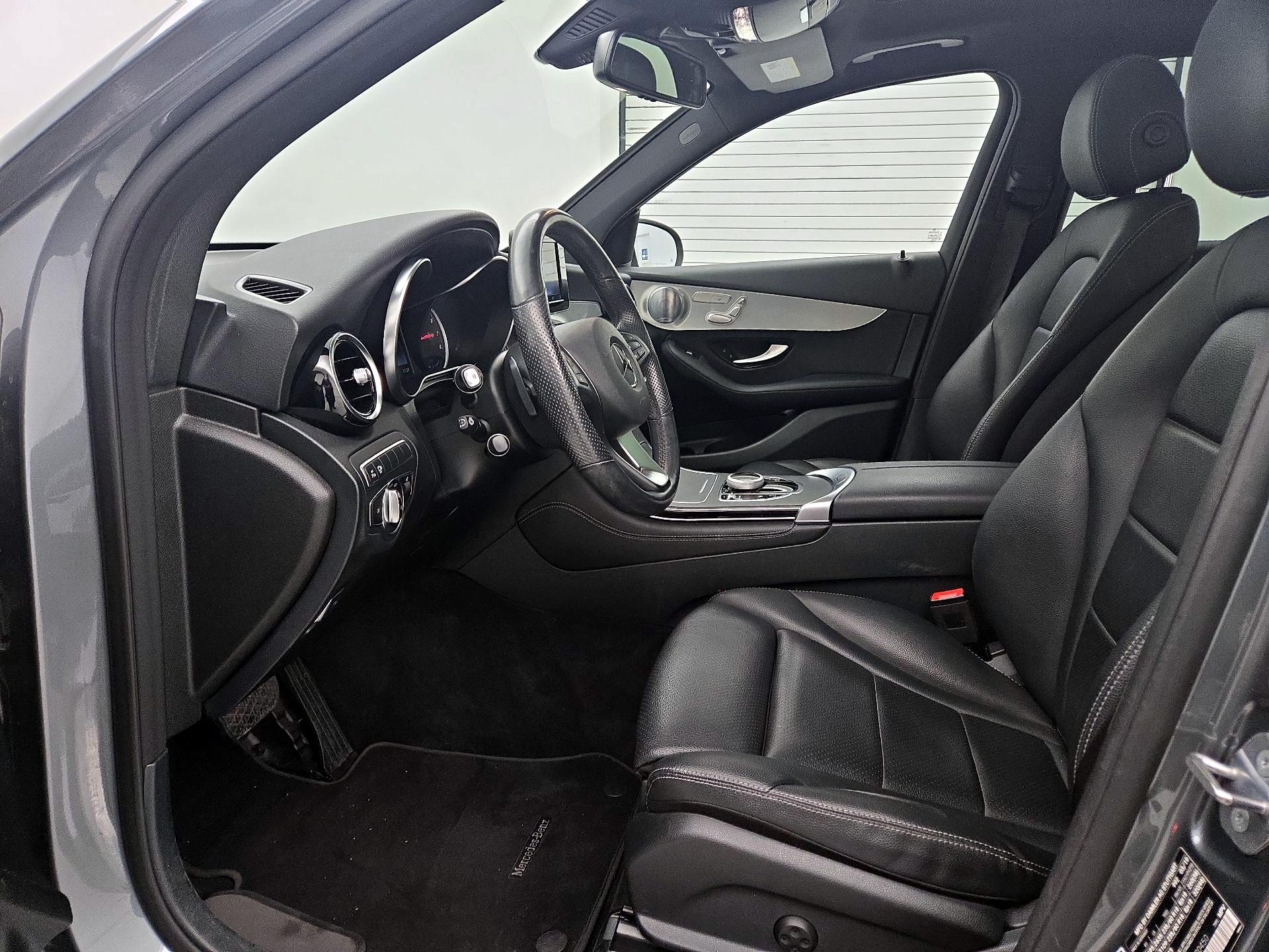 Thumbnail: 2019 Mercedes-Benz GLC - 11