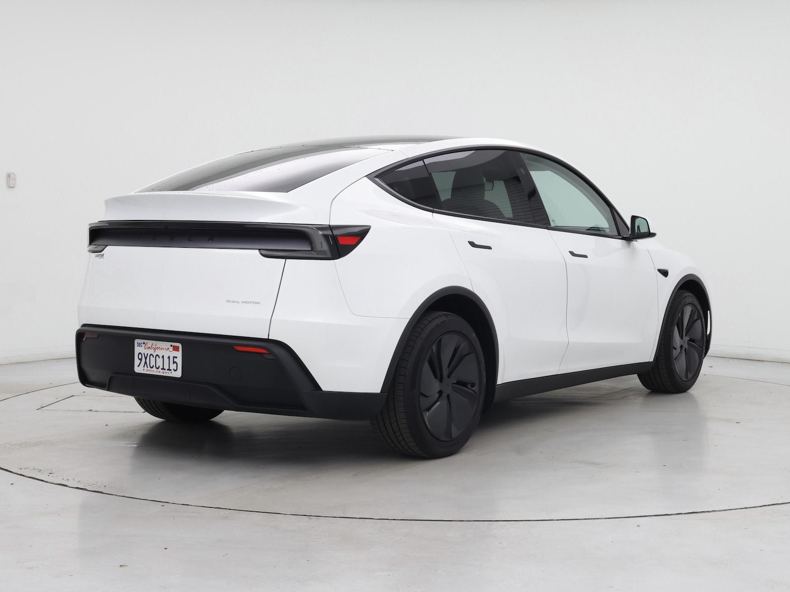 2026 Tesla Model Y Long Range - Photo 9