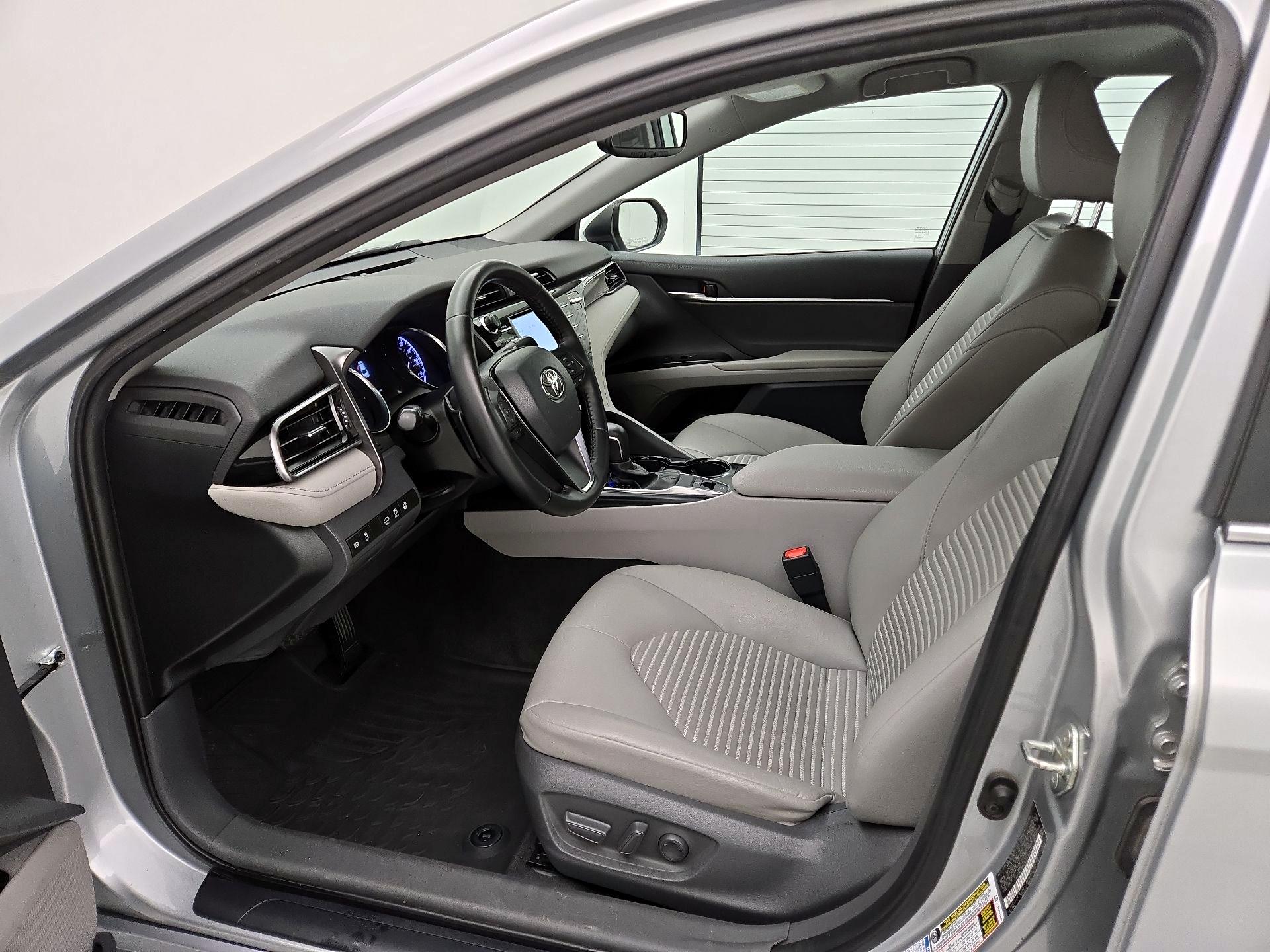 Thumbnail: 2020 Toyota Camry - 11
