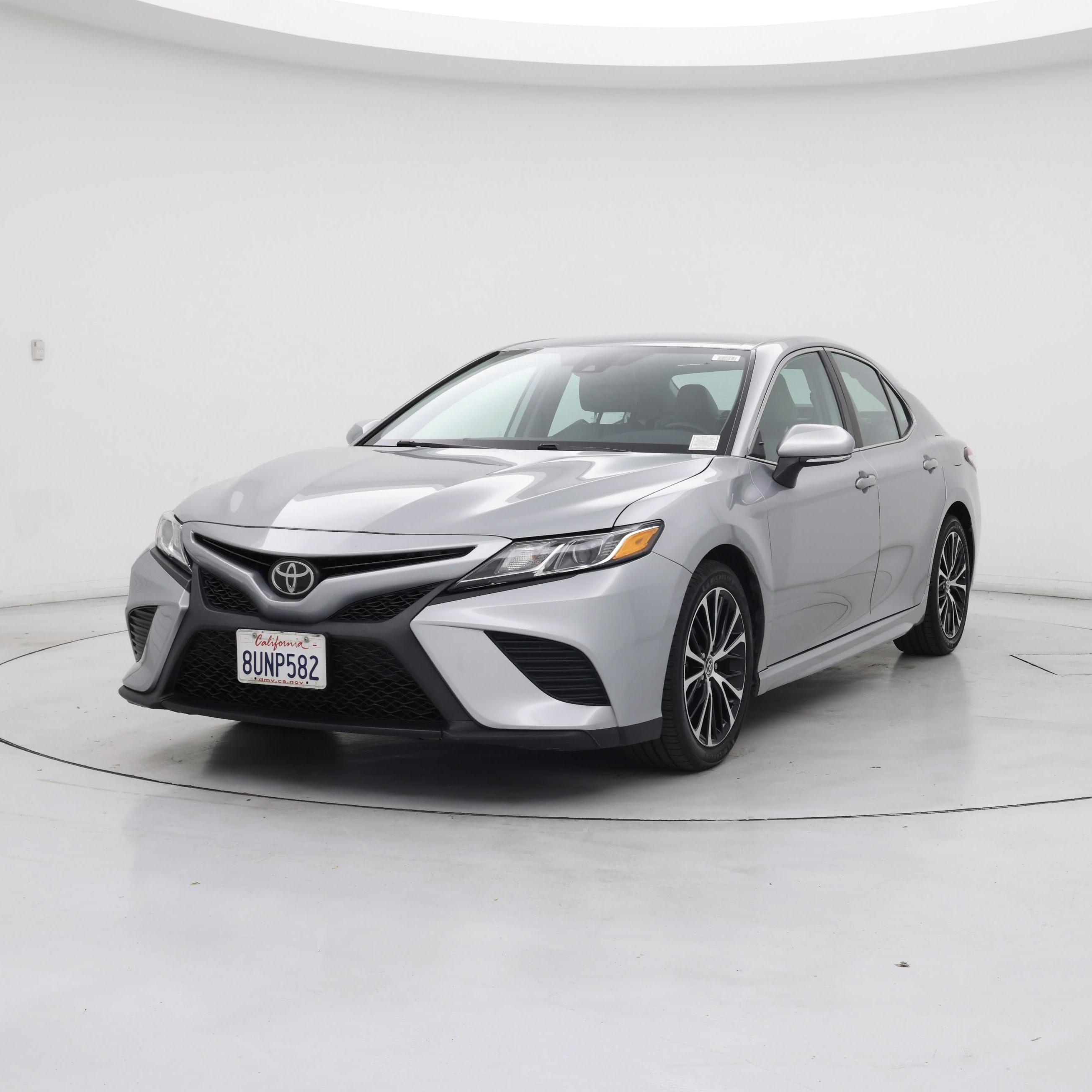 Thumbnail: 2020 Toyota Camry - 4