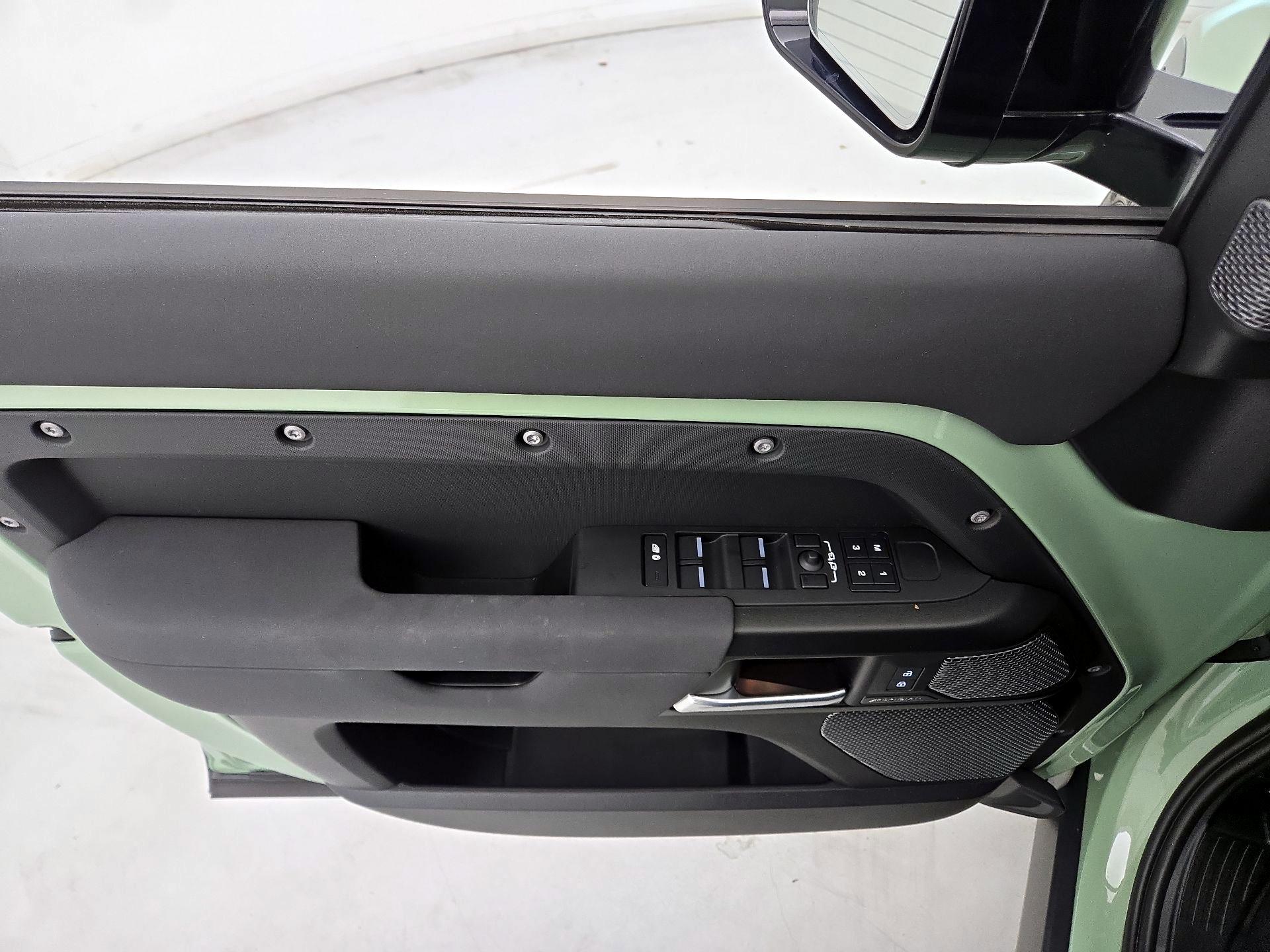 Thumbnail: 2023 Land Rover Defender - 12