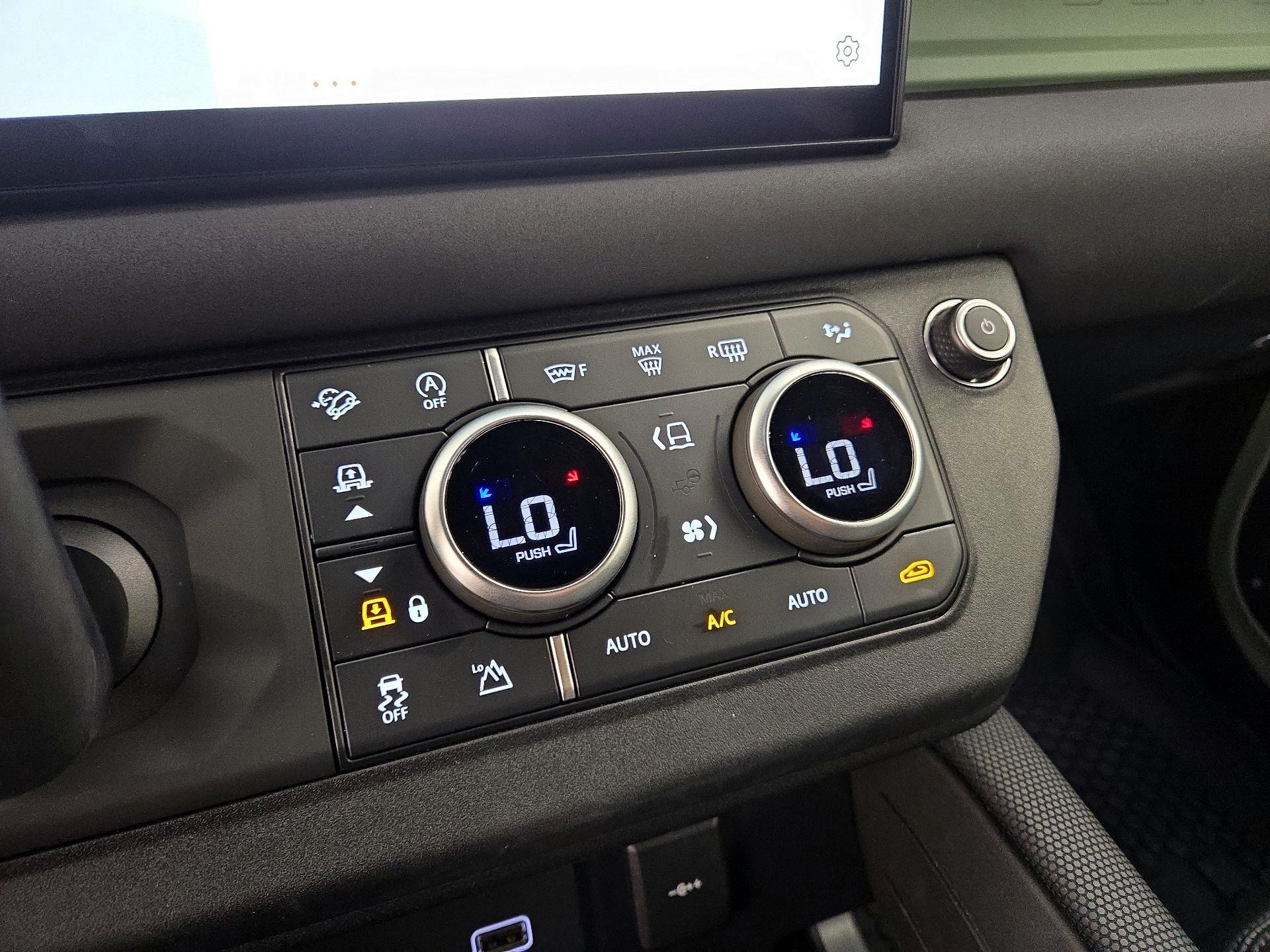 Thumbnail: 2023 Land Rover Defender - 17