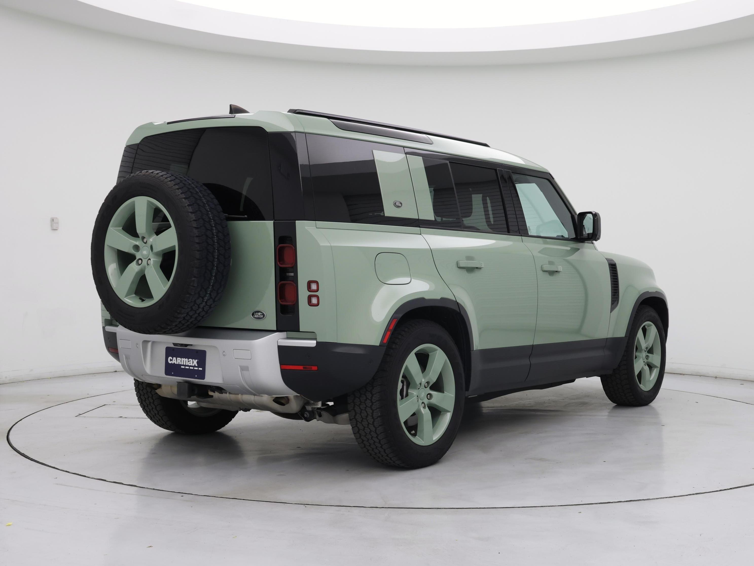 Thumbnail: 2023 Land Rover Defender - 8