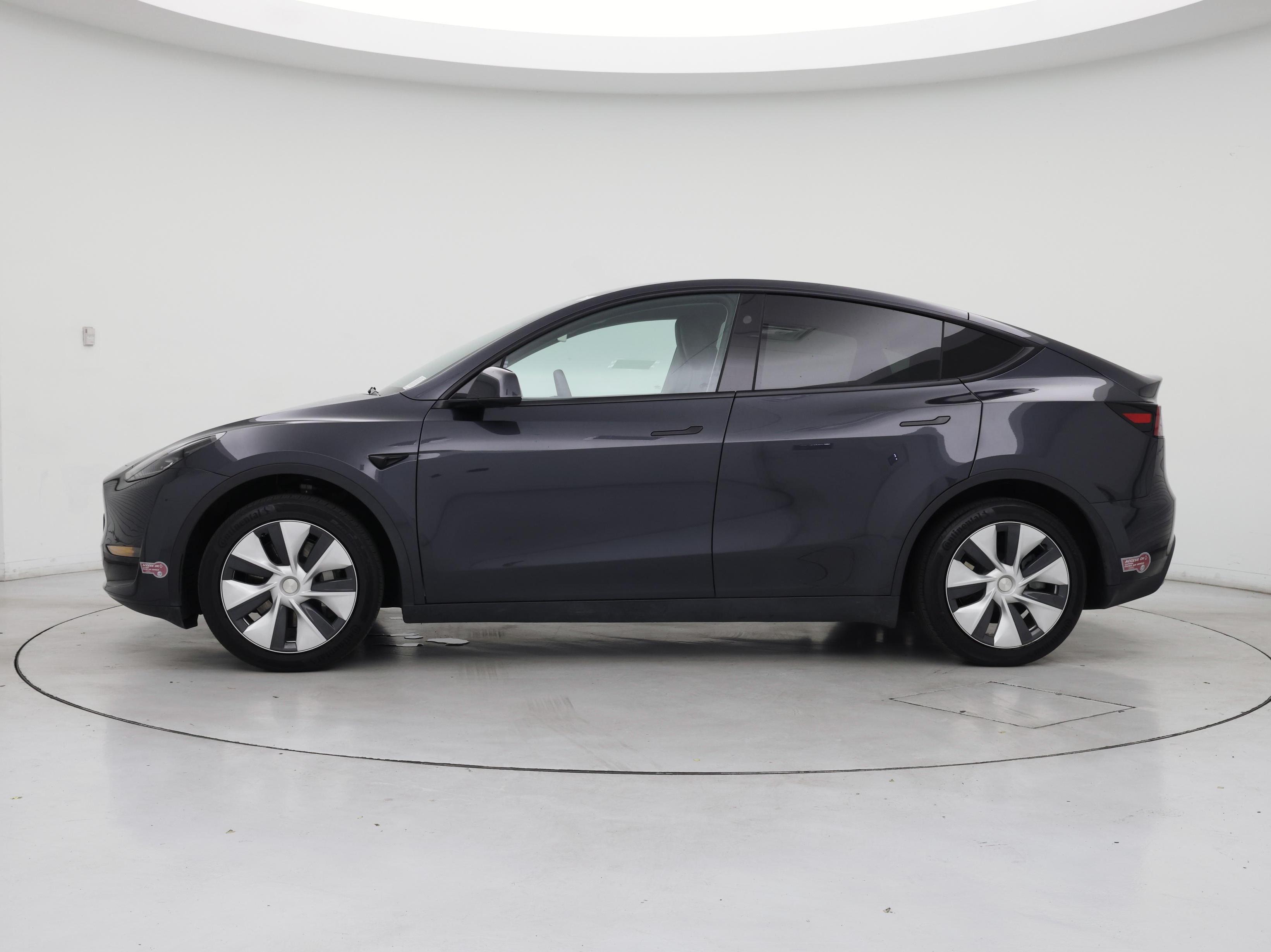 Thumbnail: 2024 Tesla Model Y - 3