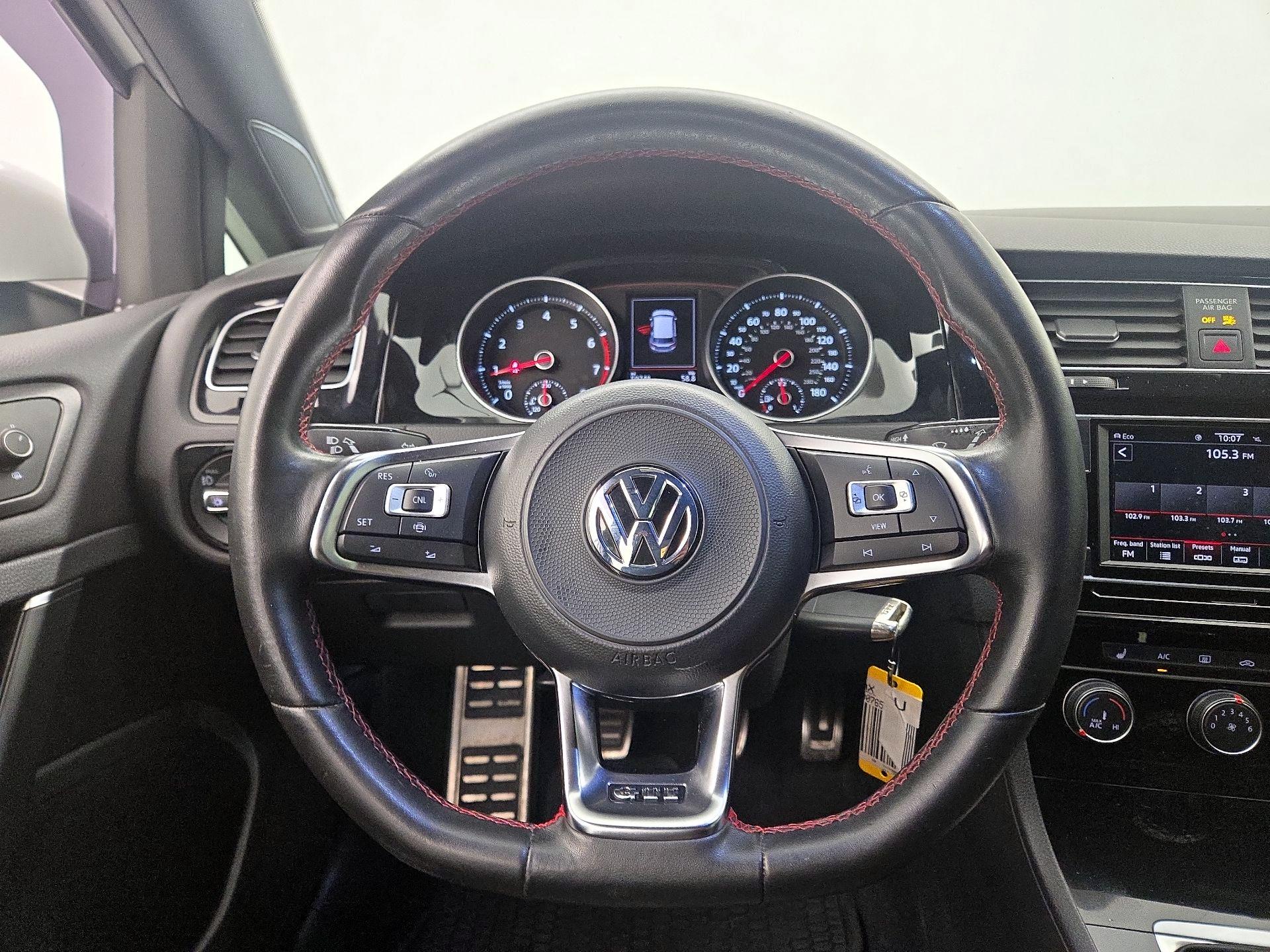 Thumbnail: 2020 Volkswagen Golf - 10