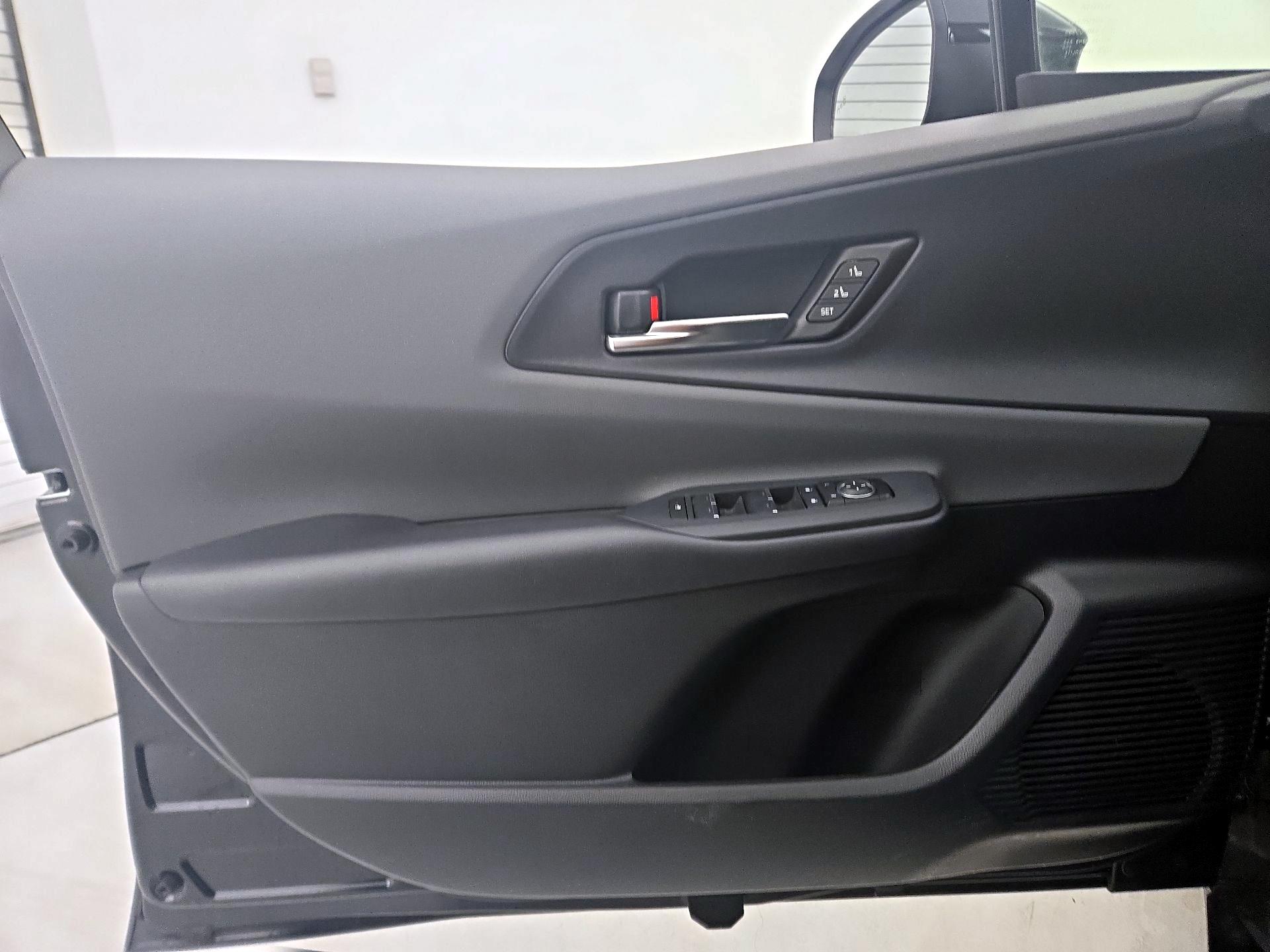 Thumbnail: 2024 Toyota Prius - 12