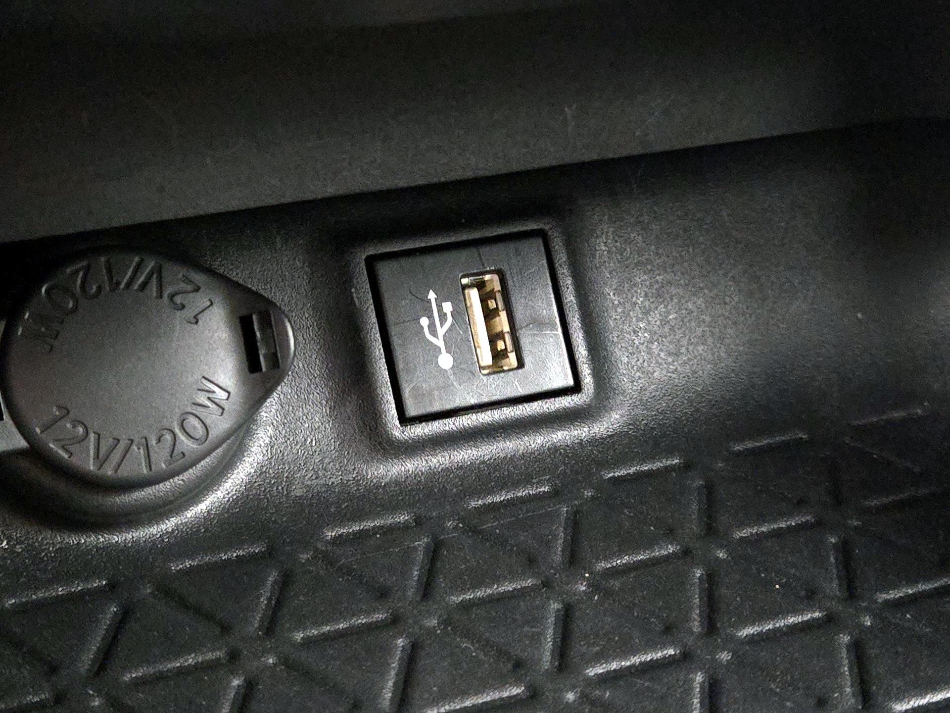 Thumbnail: 2023 Toyota RAV4 - 17