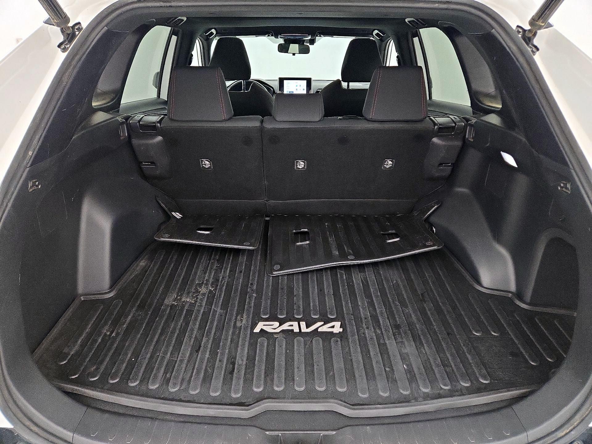 Thumbnail: 2023 Toyota RAV4 - 20
