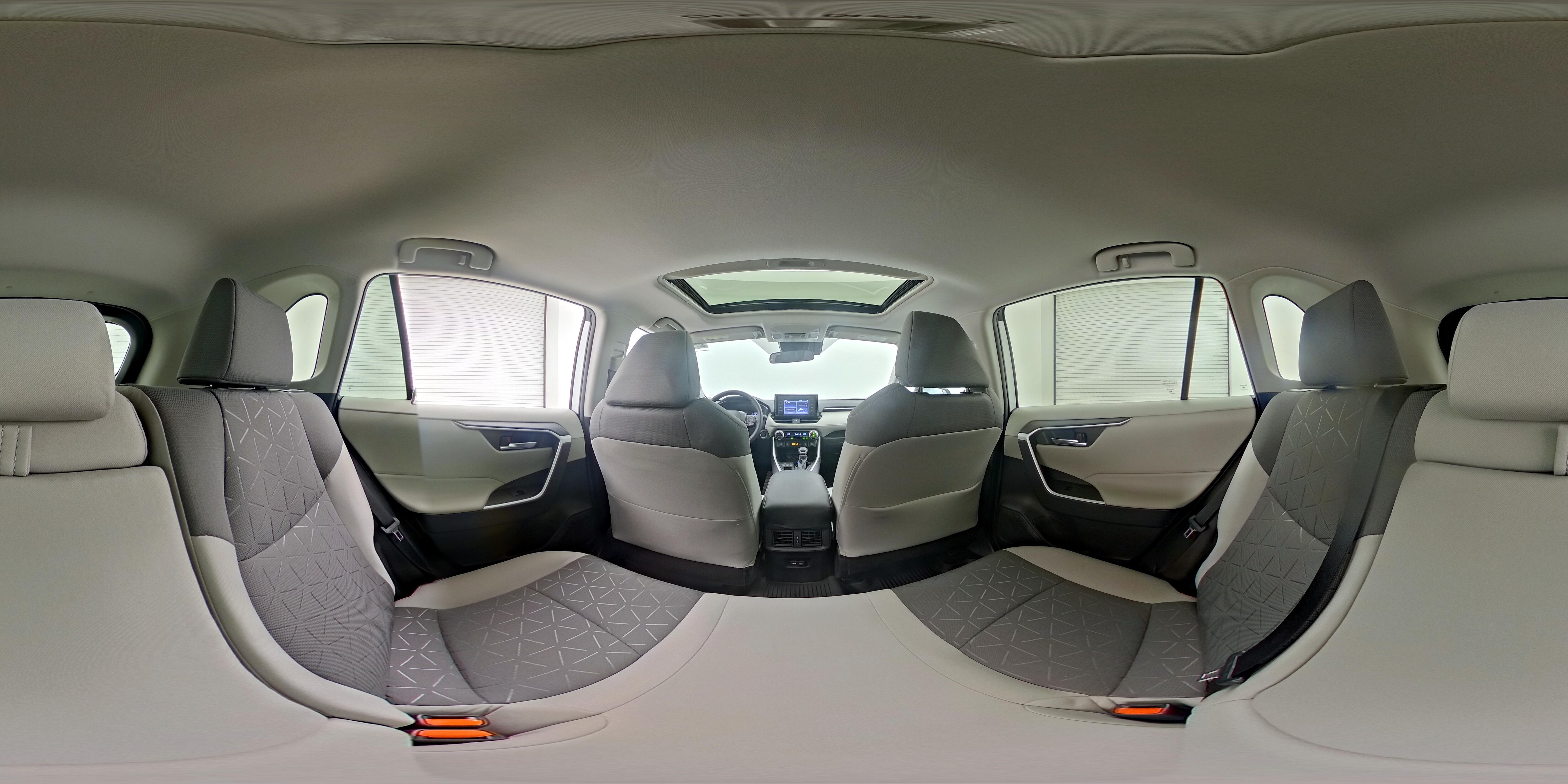 2021 Toyota RAV4 XLE - Photo 25