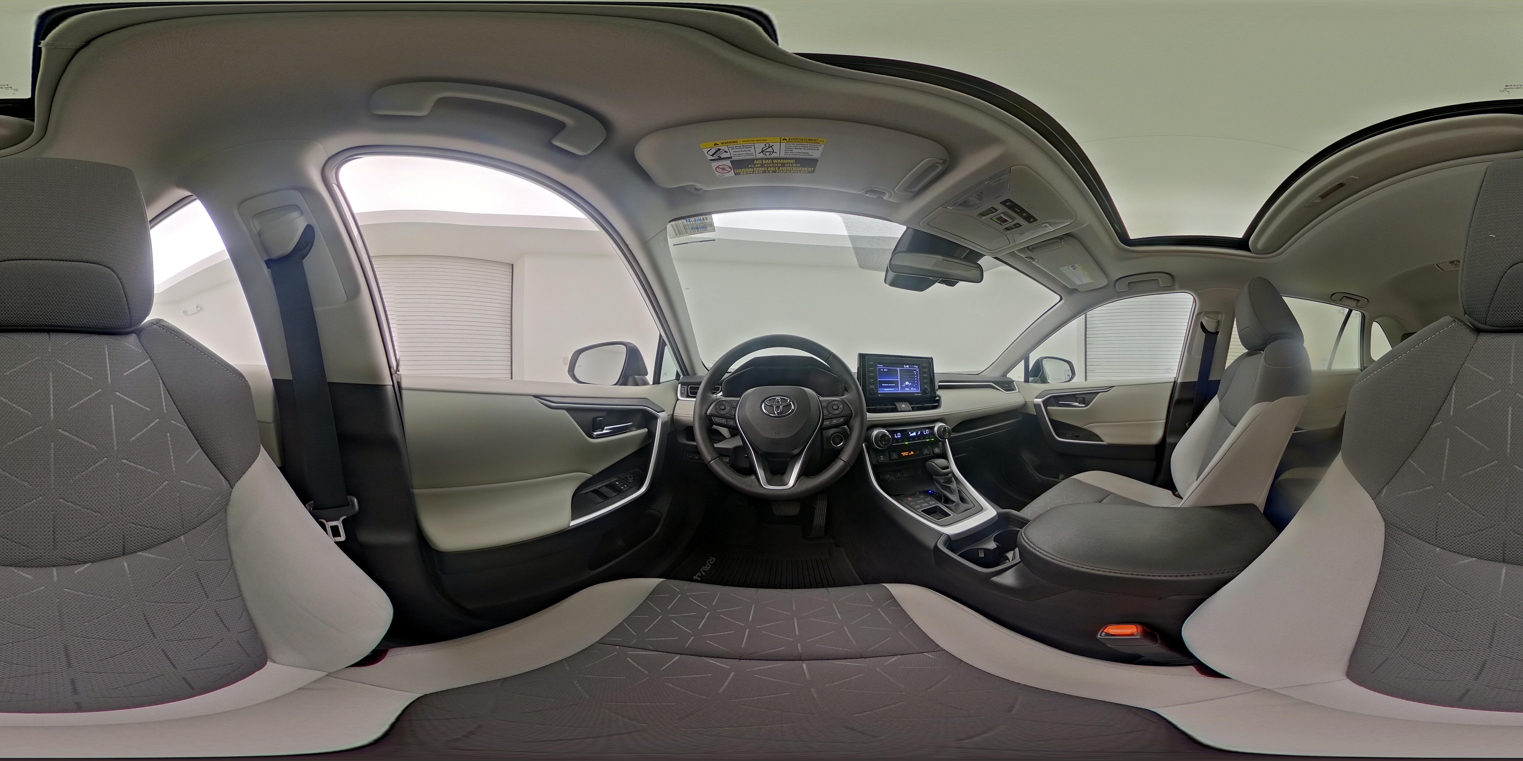 2021 Toyota RAV4 XLE - Photo 26