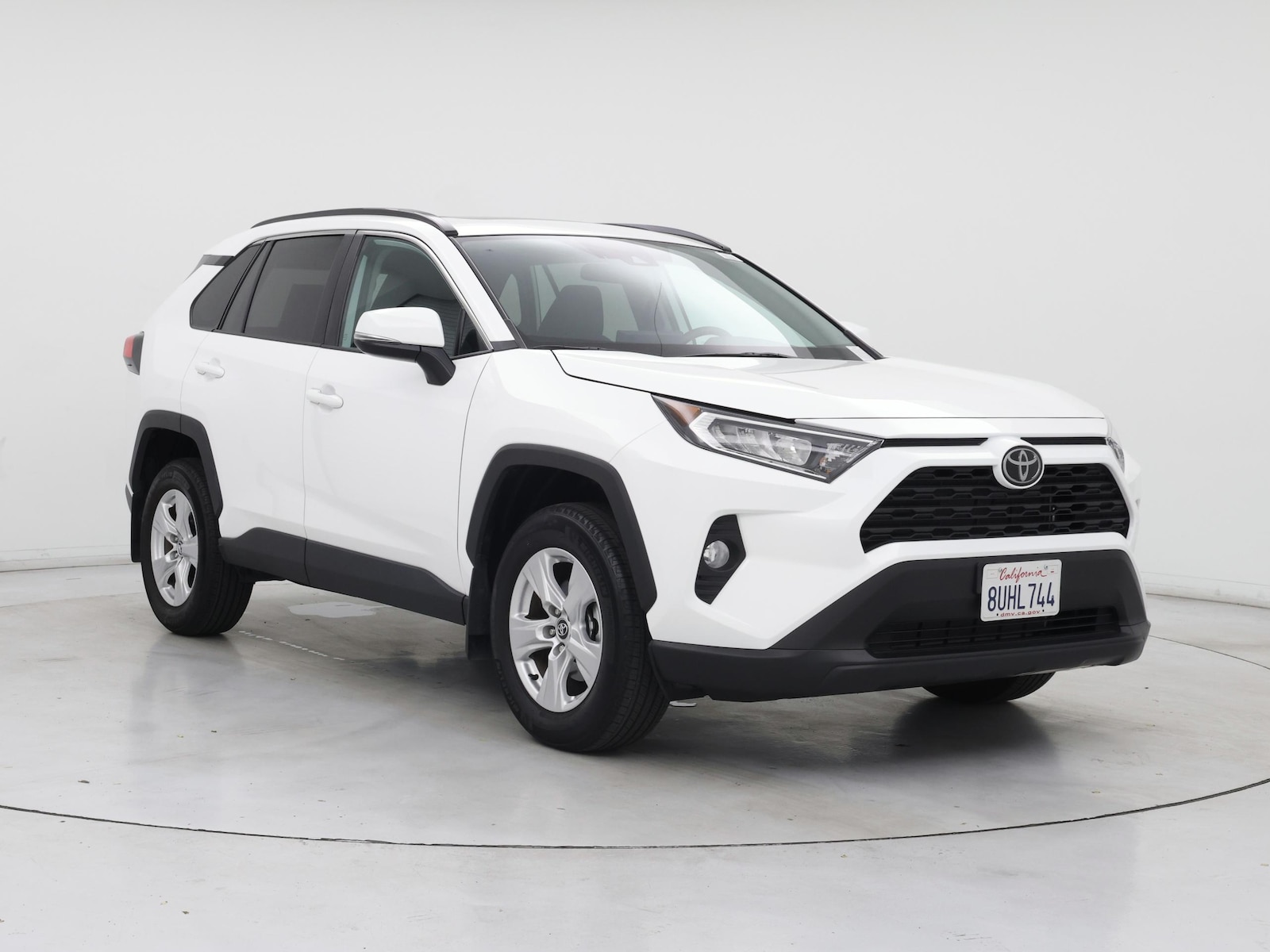 2021 Toyota RAV4 XLE - Photo 2